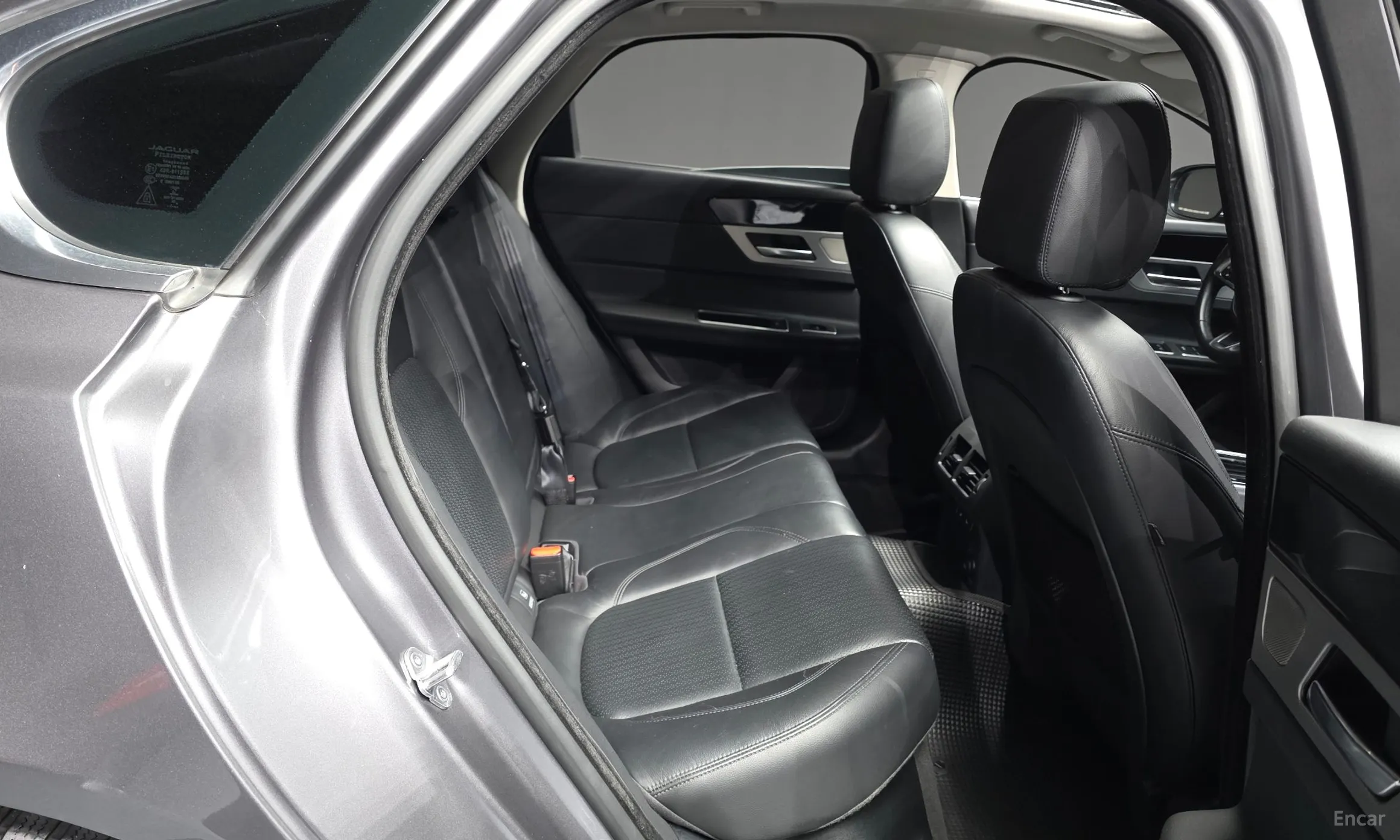 Jaguar XF (x260) превью 12