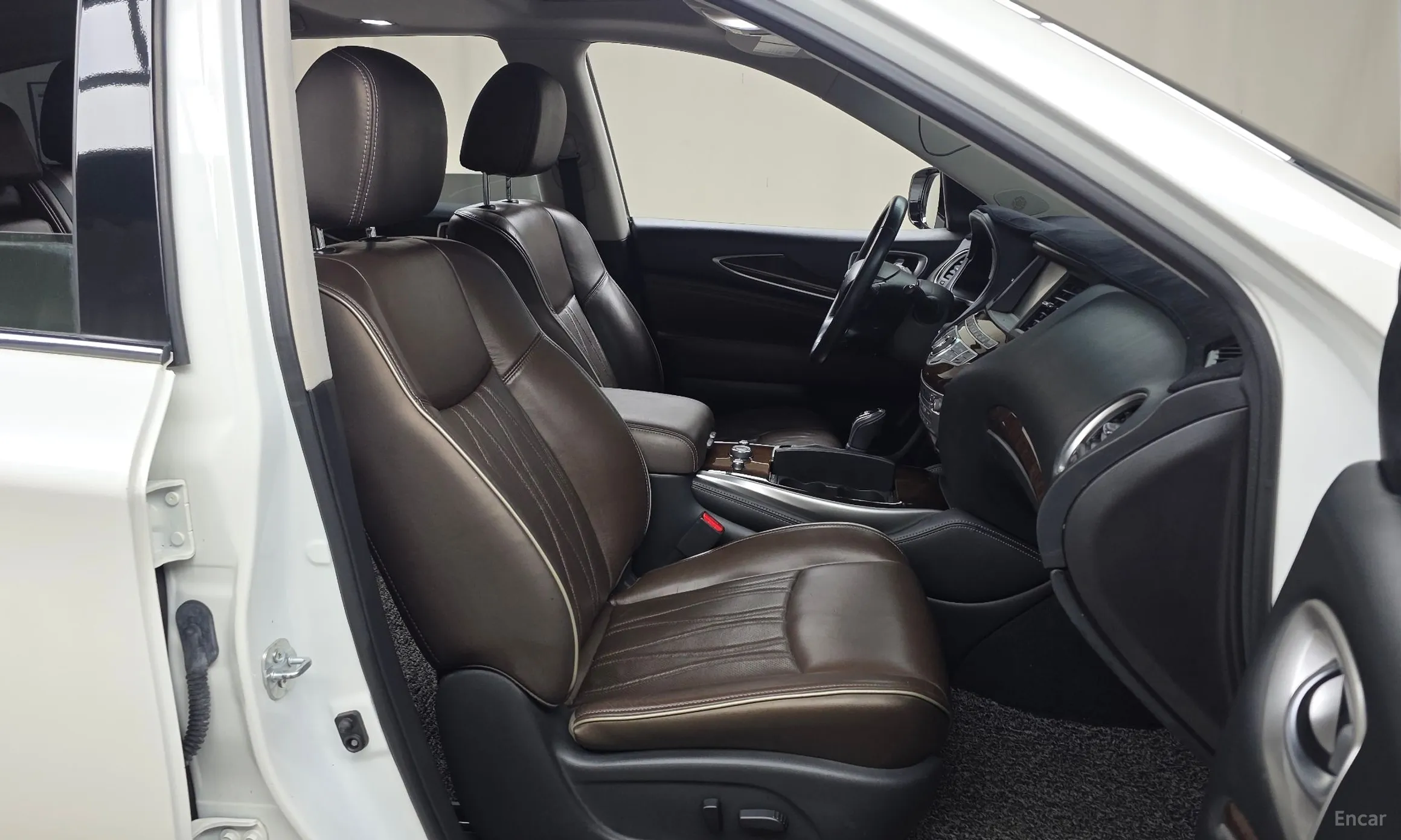 Infiniti QX60 превью 11