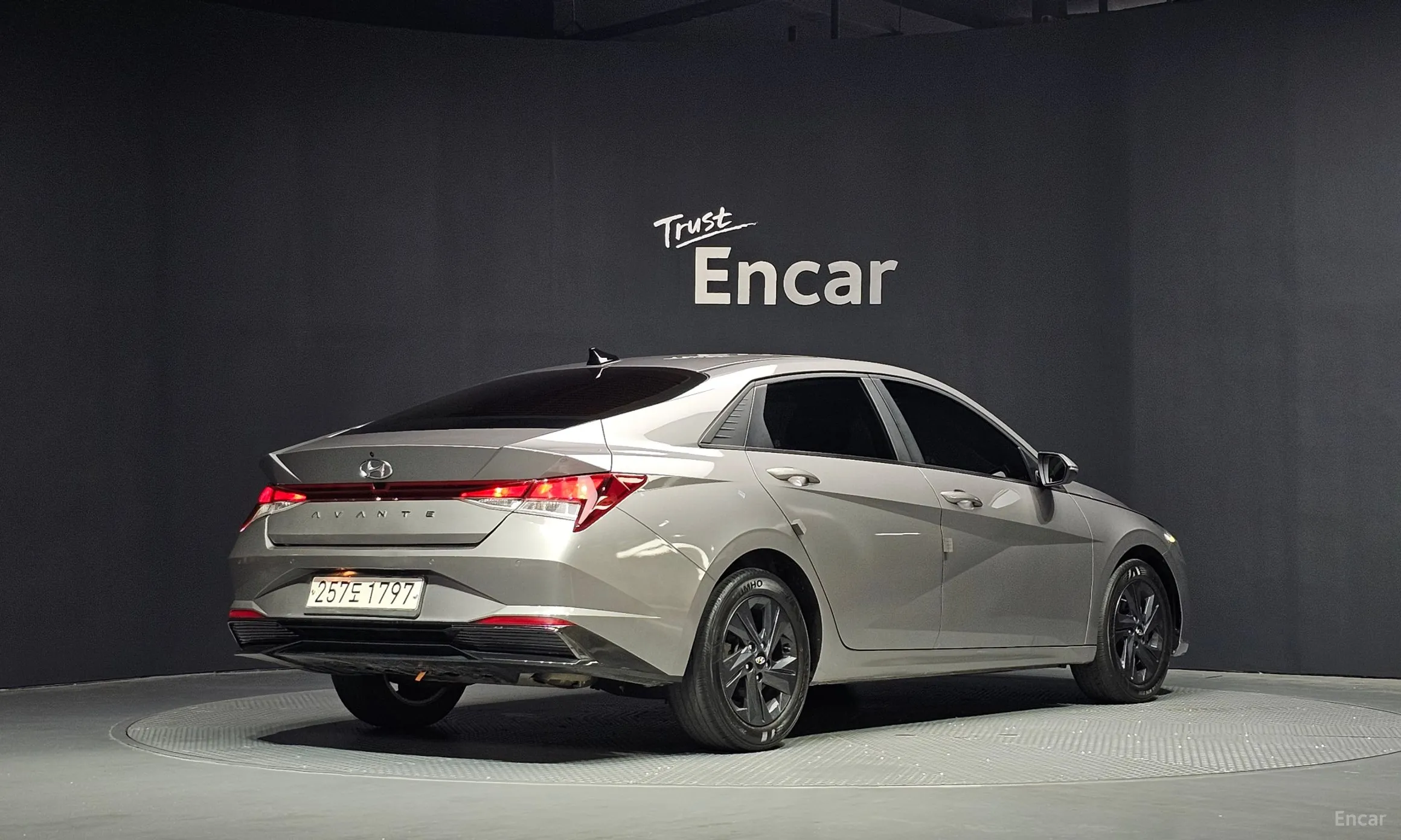 Hyundai Avante Hybrid (CN7)