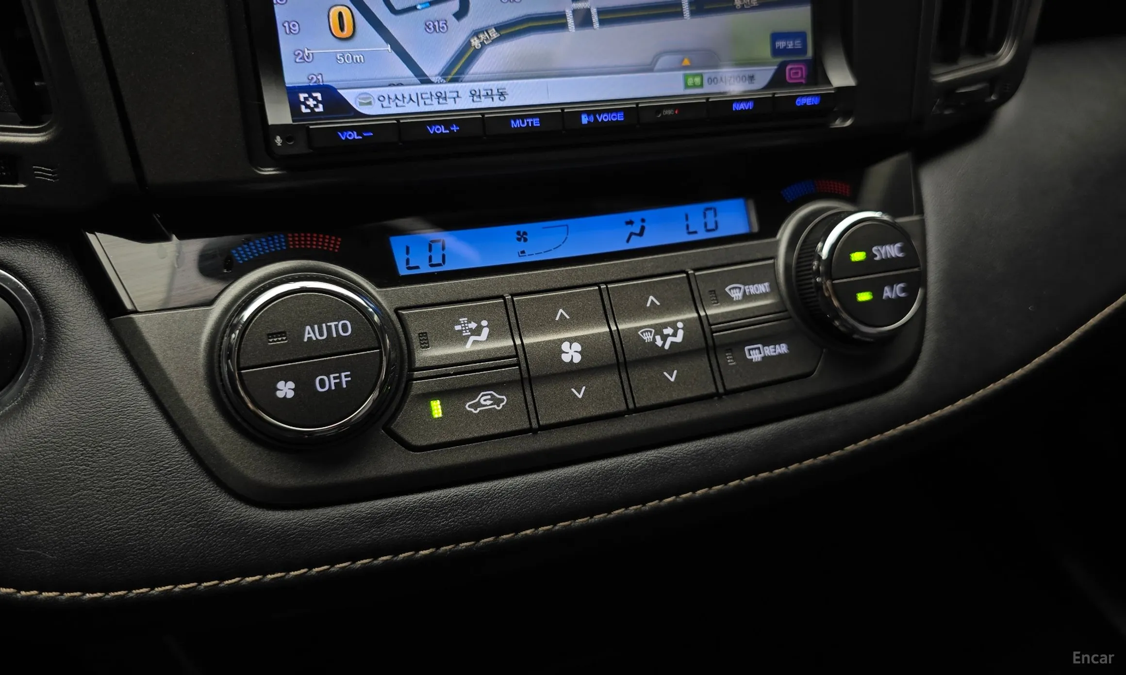 Toyota RAV4 превью 18