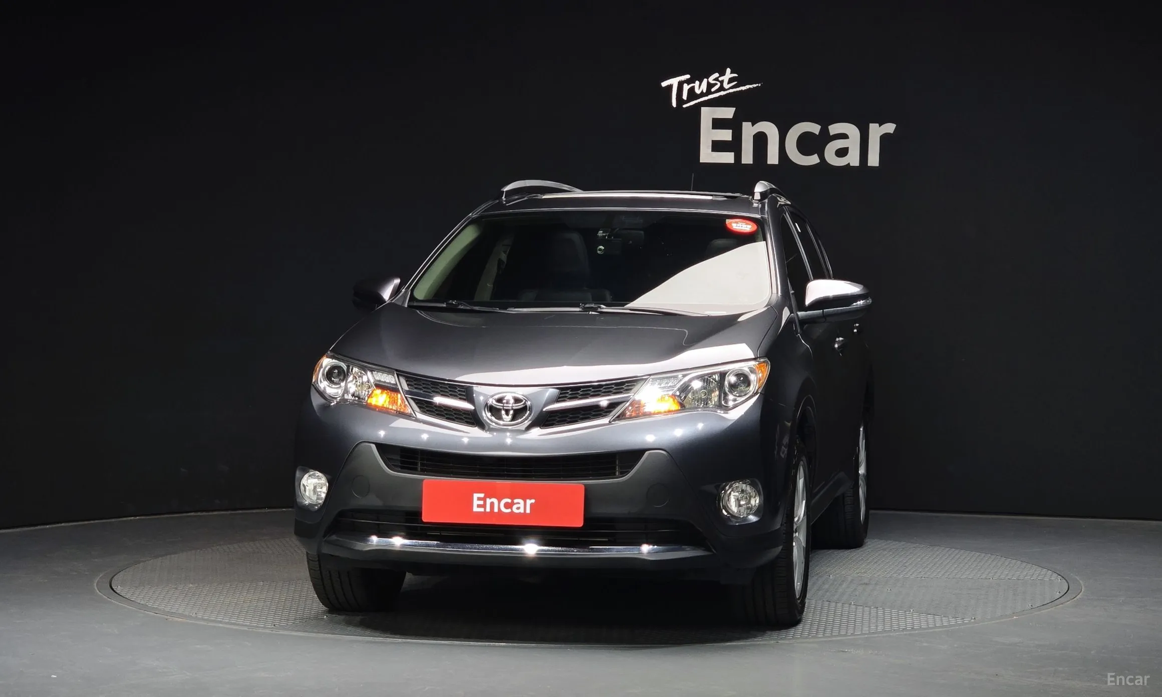 Toyota RAV4 превью 3