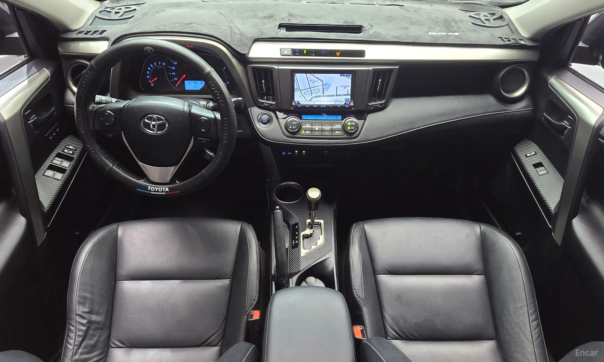 Toyota RAV4 превью 7