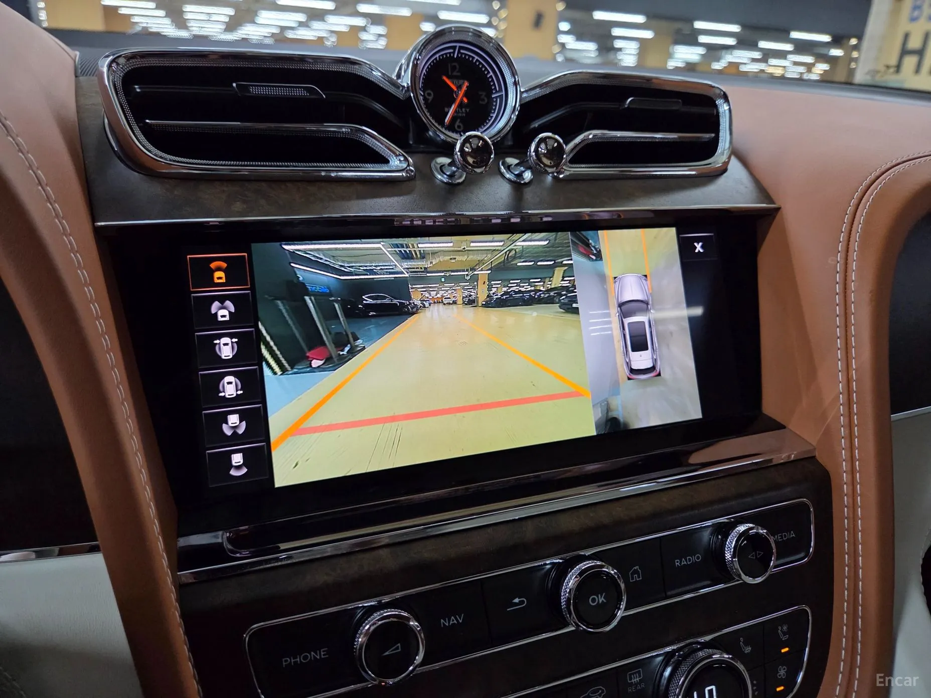 Bentley Bentayga превью 16