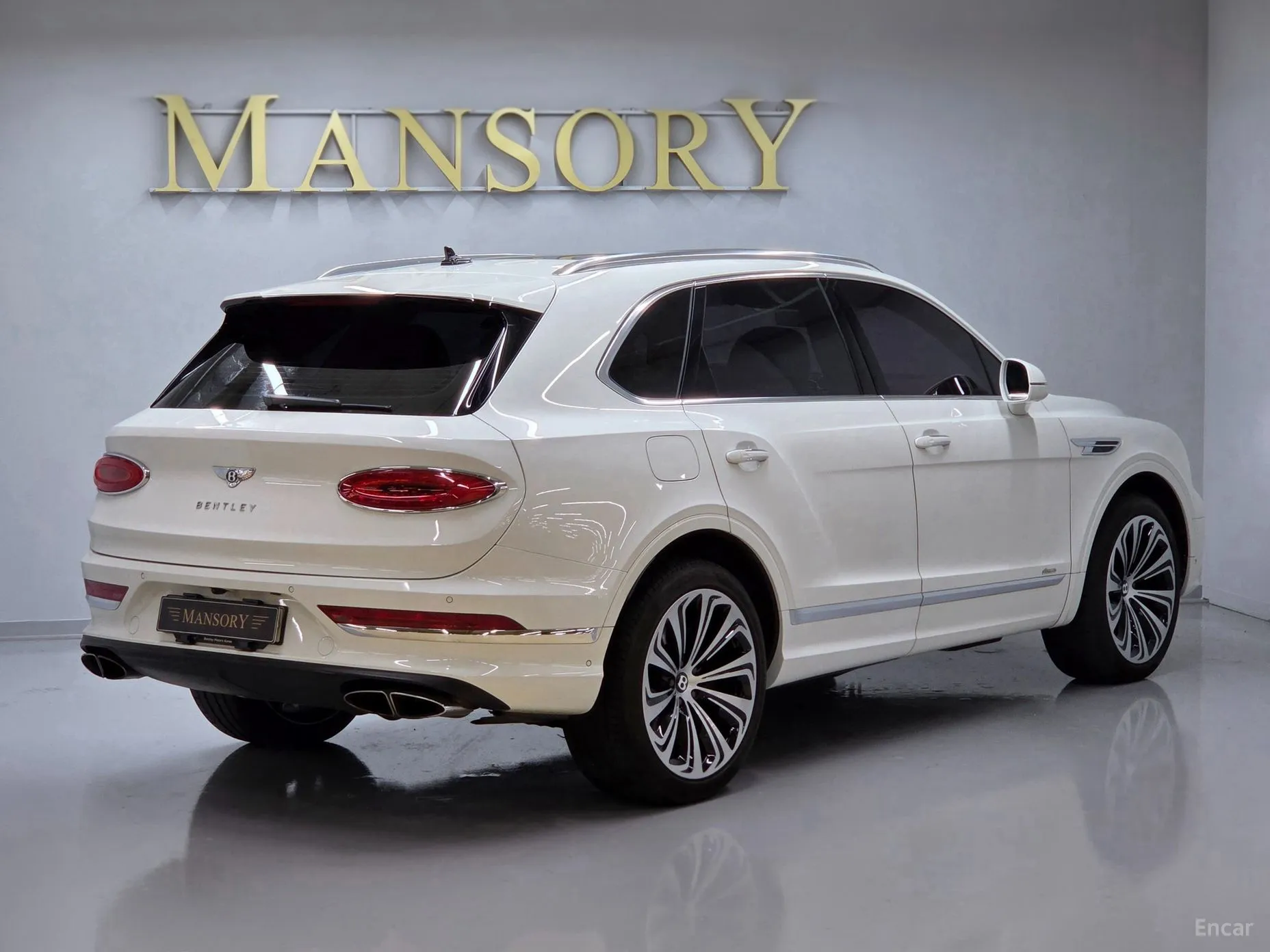 Bentley Bentayga превью 3