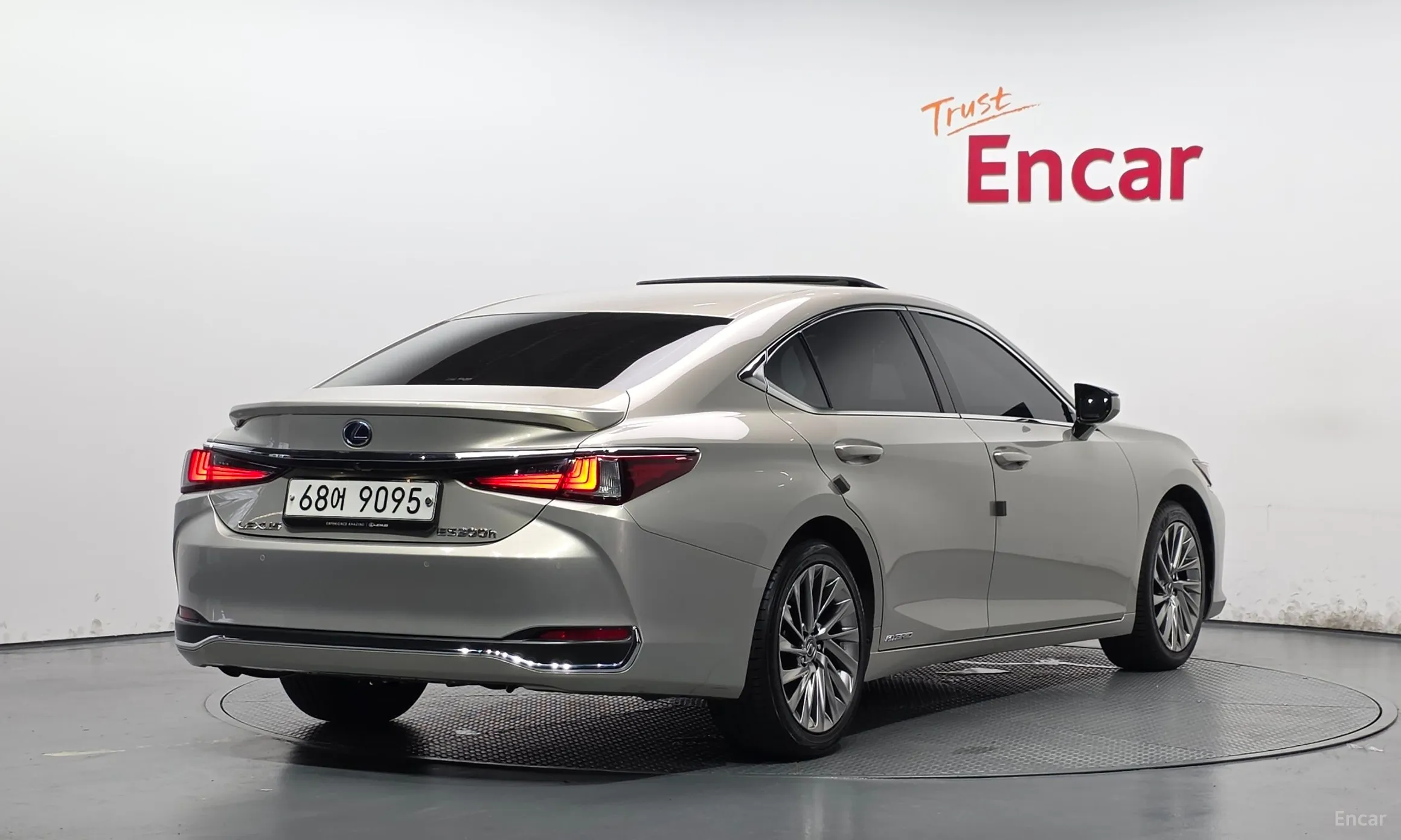 Lexus ES300h 7th Generation превью 2