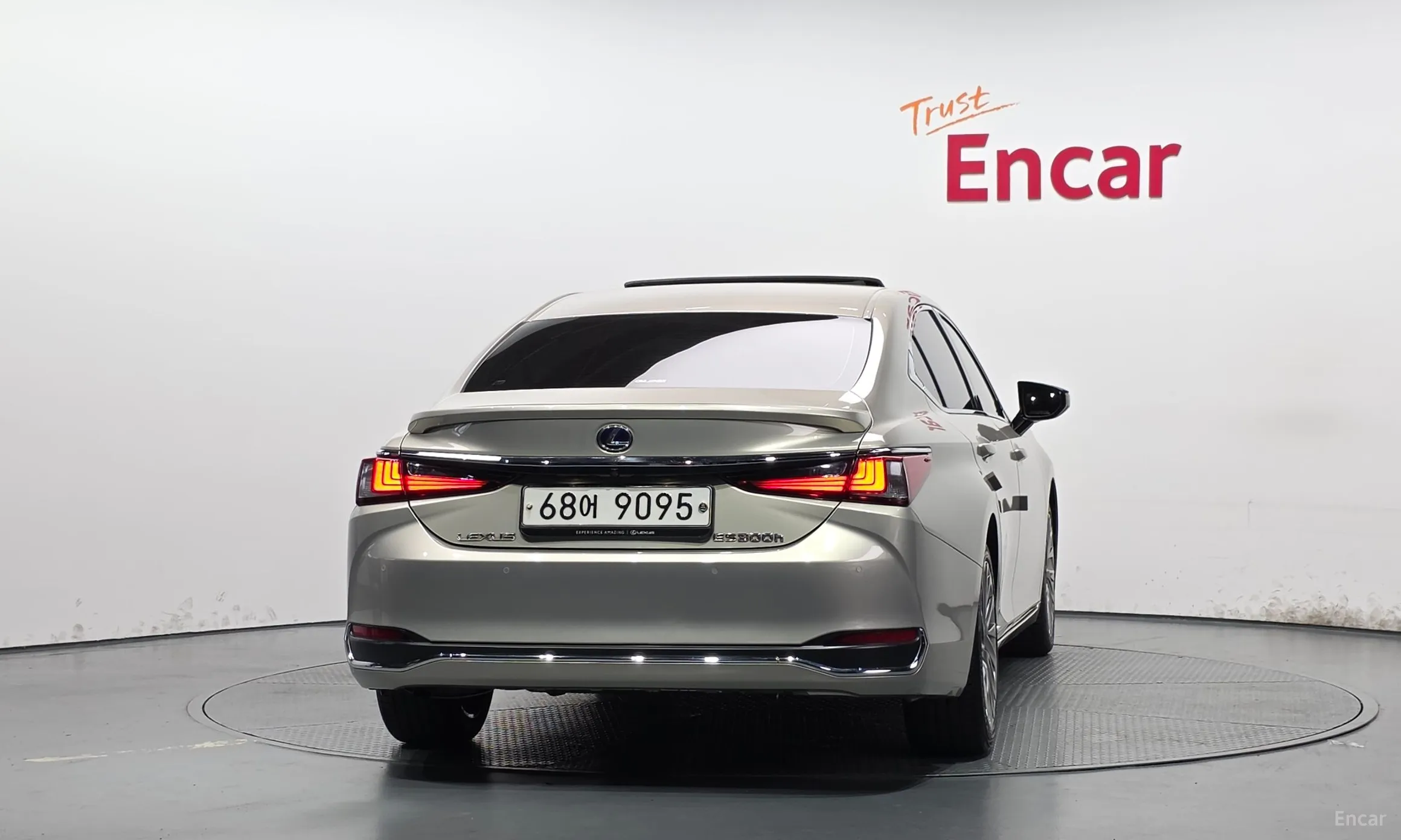 Lexus ES300h 7th Generation превью 4