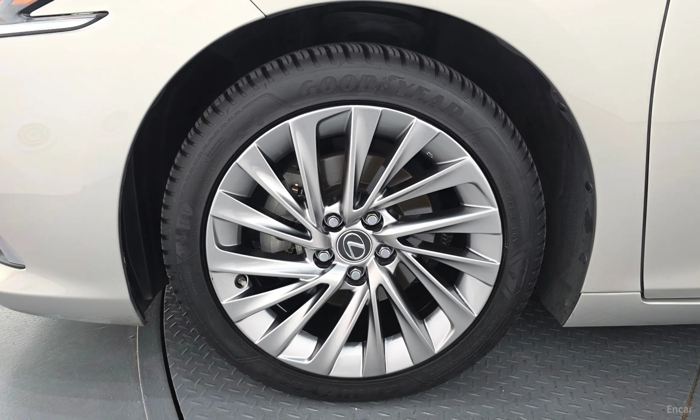 Lexus ES300h 7th Generation превью 5