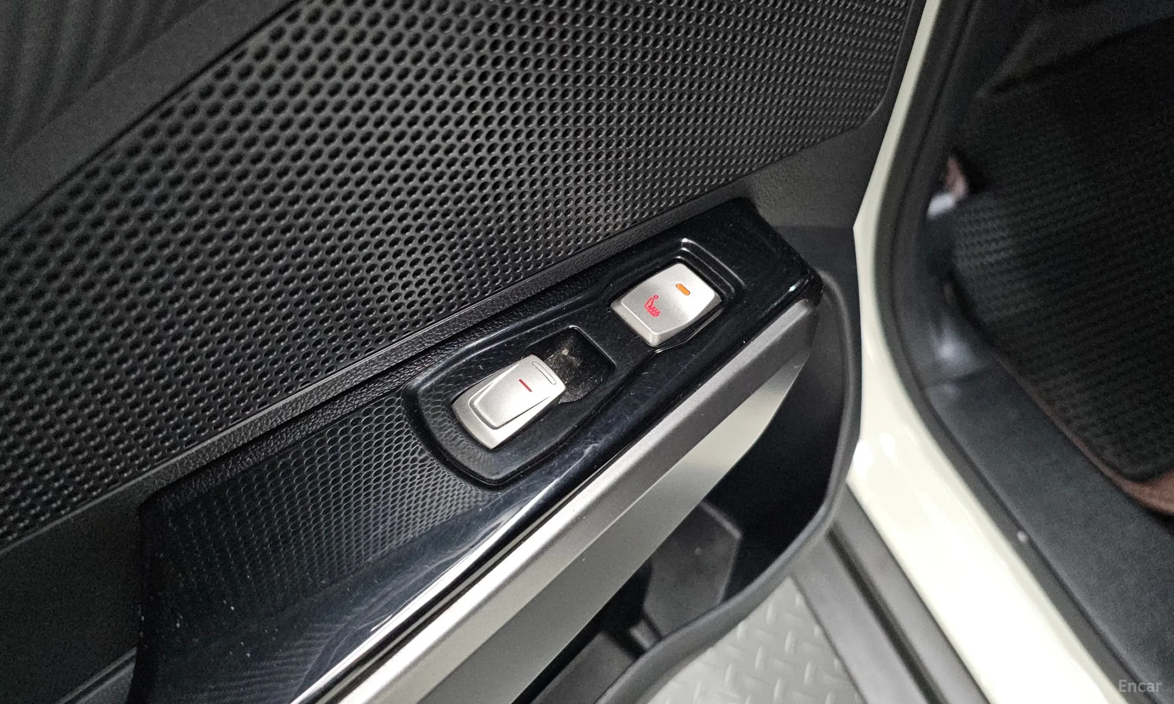 KG Mobility (SsangYong) Tivoli Air превью 19