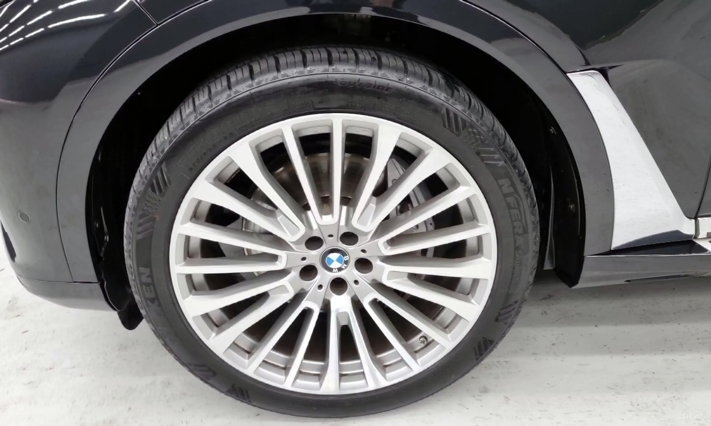 BMW X7 (G07) превью 5