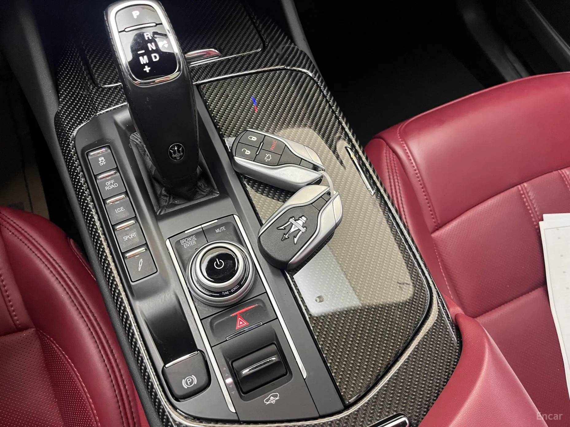 Maserati Levante превью 10