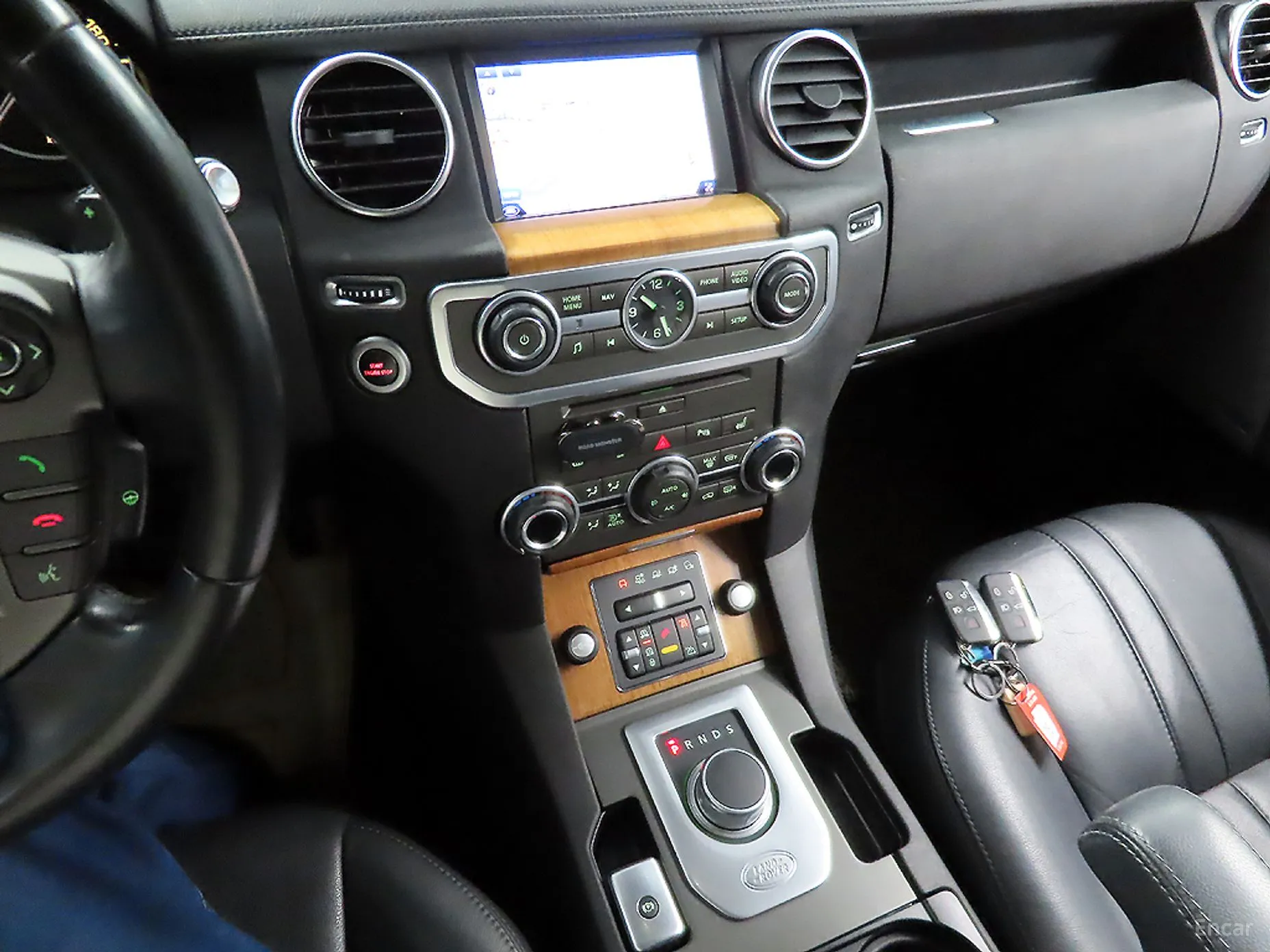 Land Rover Discovery 4 превью 11