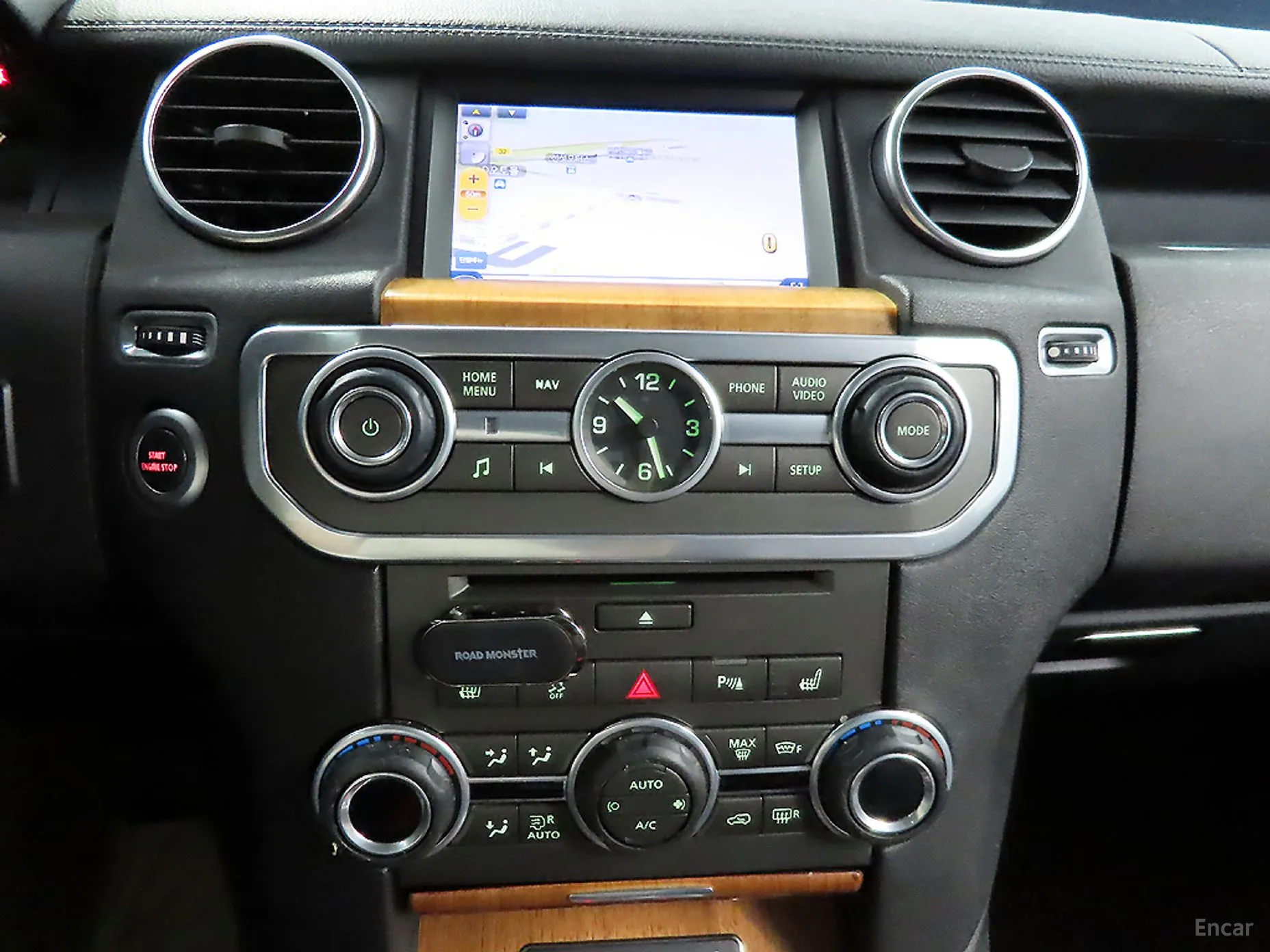 Land Rover Discovery 4 превью 12