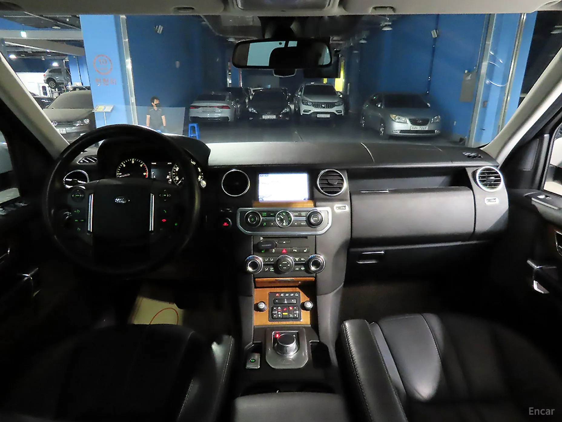 Land Rover Discovery 4 превью 5