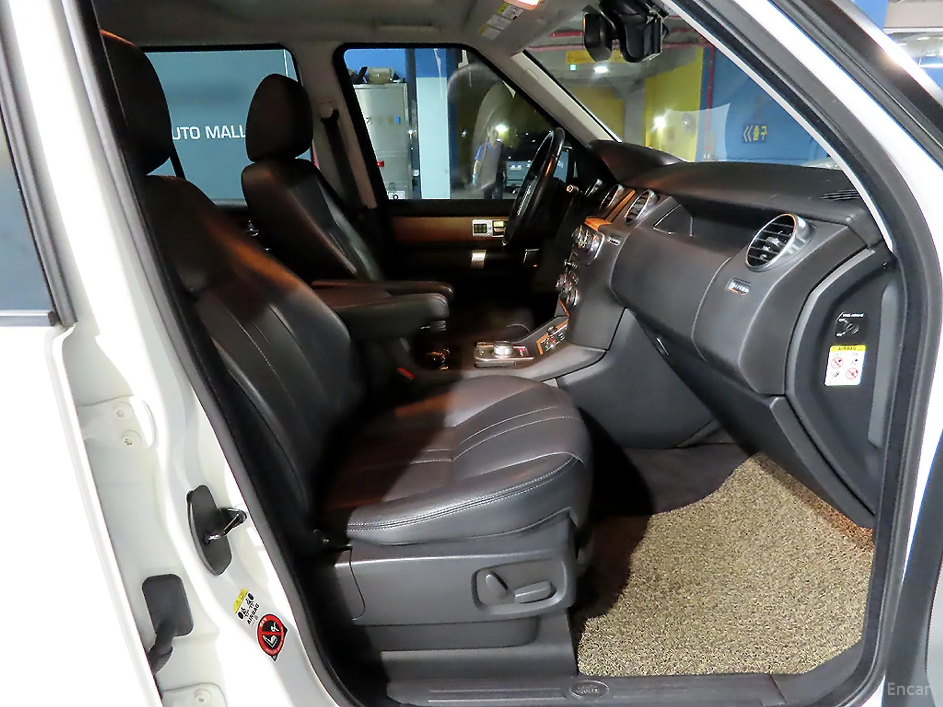 Land Rover Discovery 4 превью 8