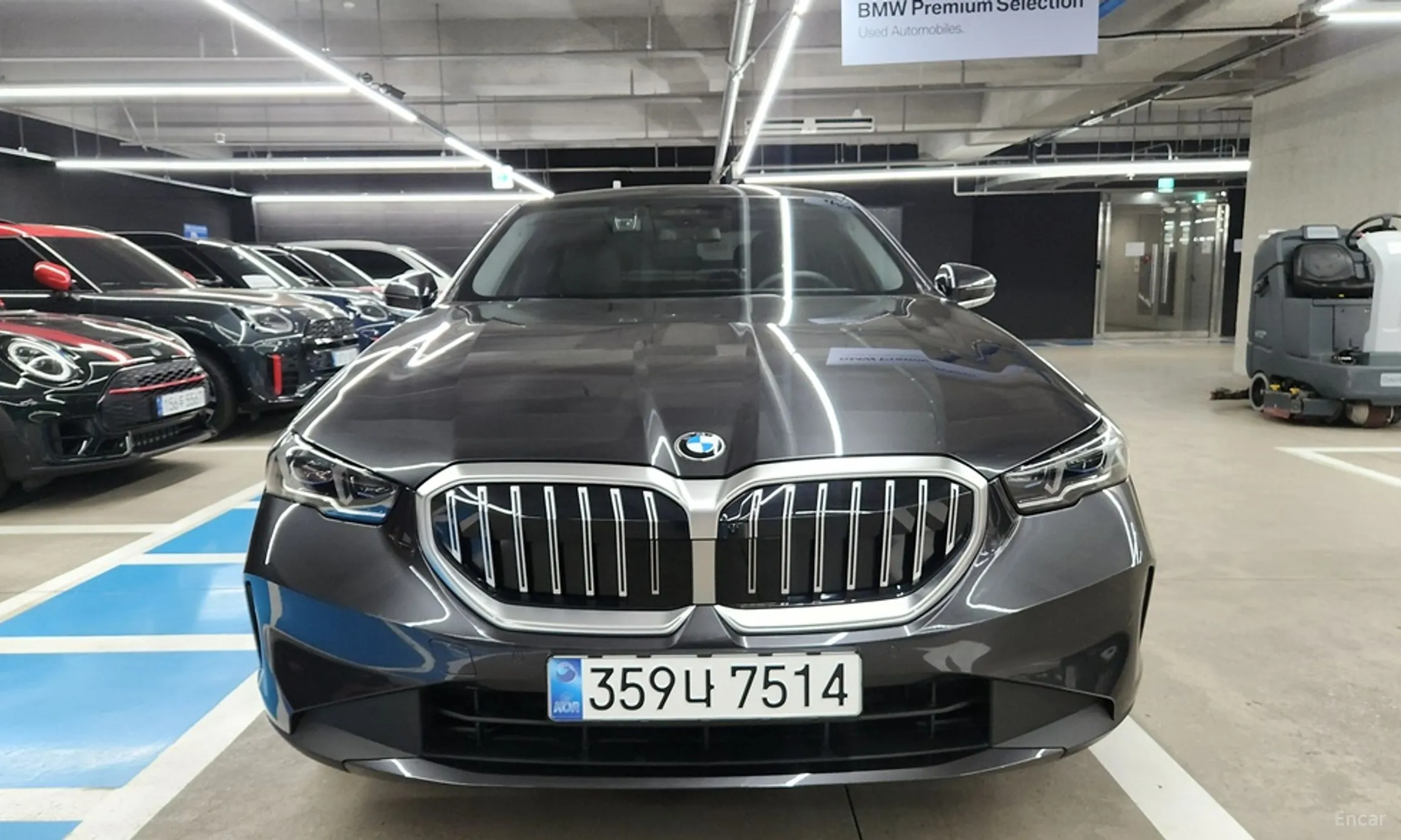 BMW 5 Series (G60) превью 3