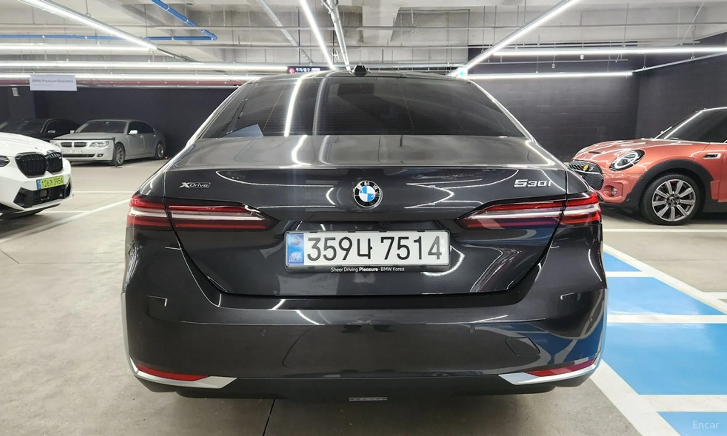 BMW 5 Series (G60) превью 4