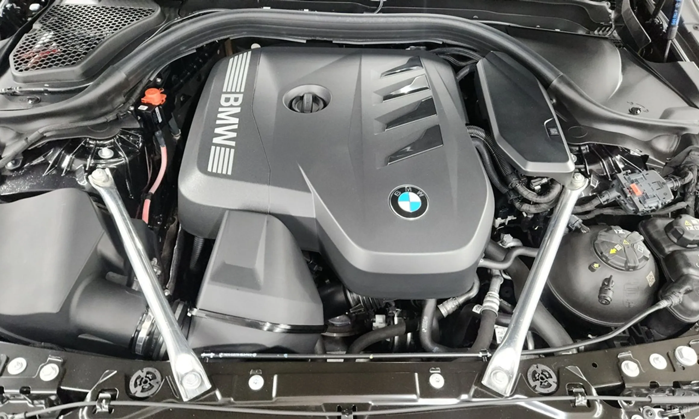 BMW 5 Series (G60) превью 6