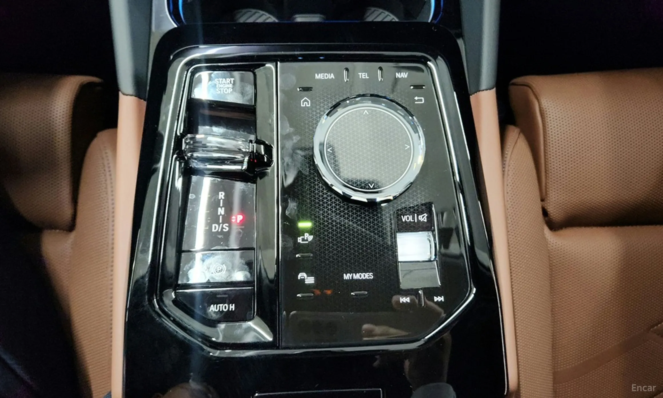 BMW 5 Series (G60) превью 9