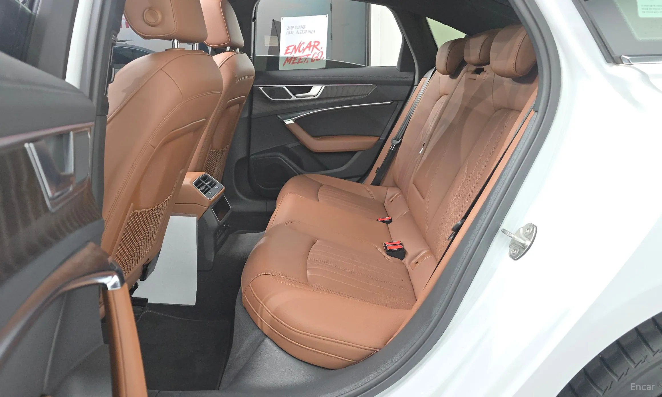 Audi A6 (C8) превью 12
