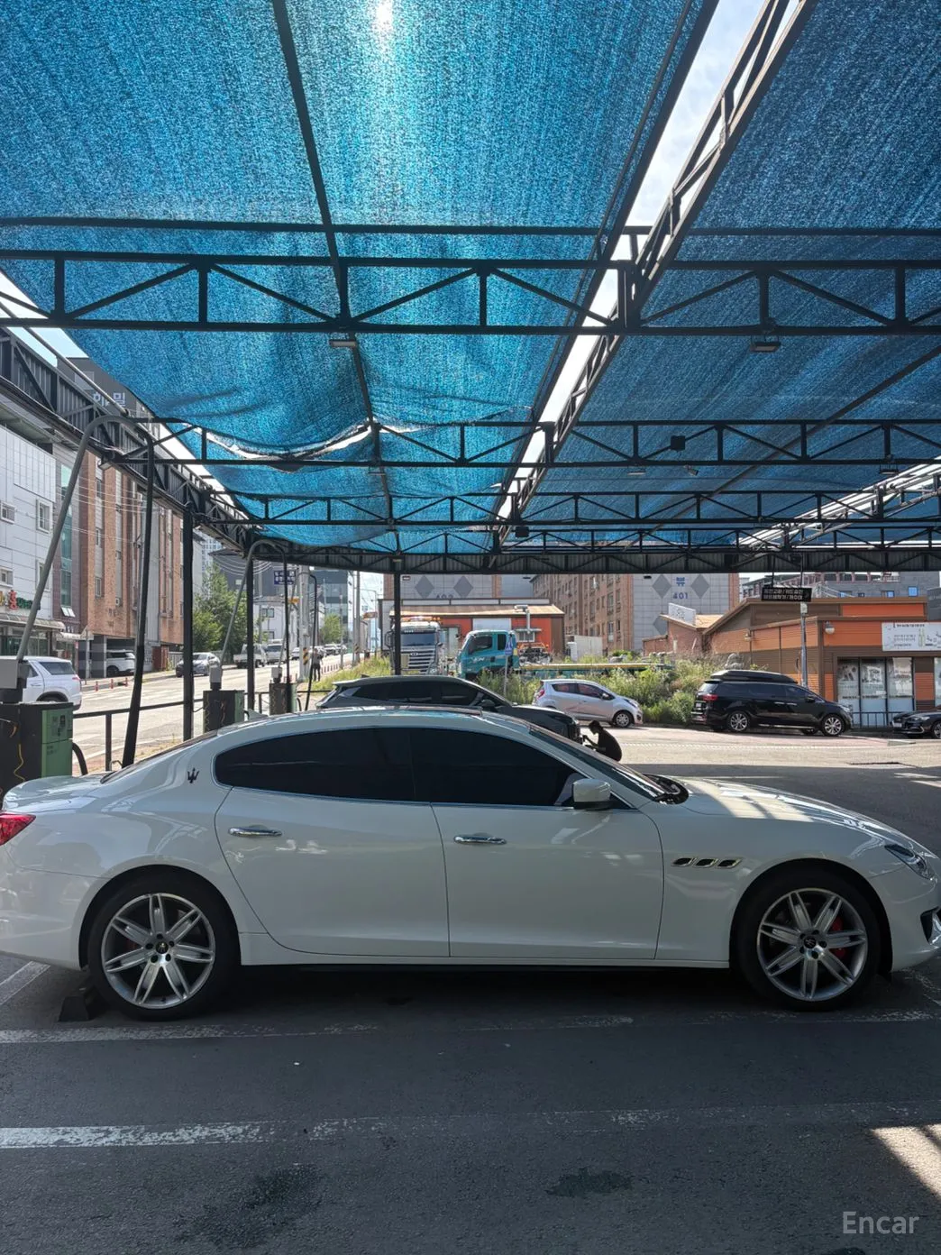 Maserati Quattroporte превью 4
