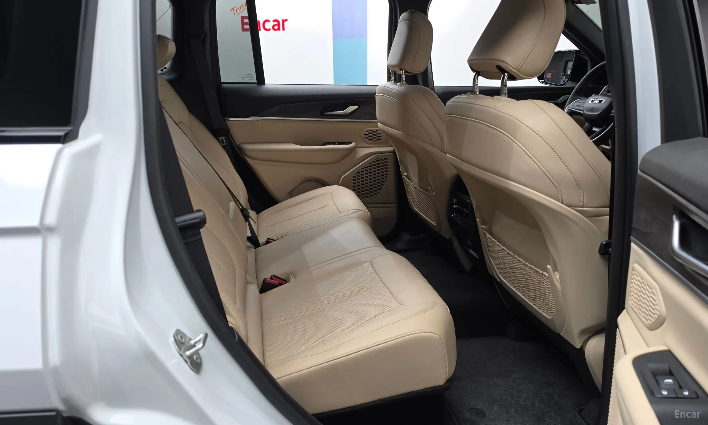 Jeep Grand Cherokee (WL) превью 11