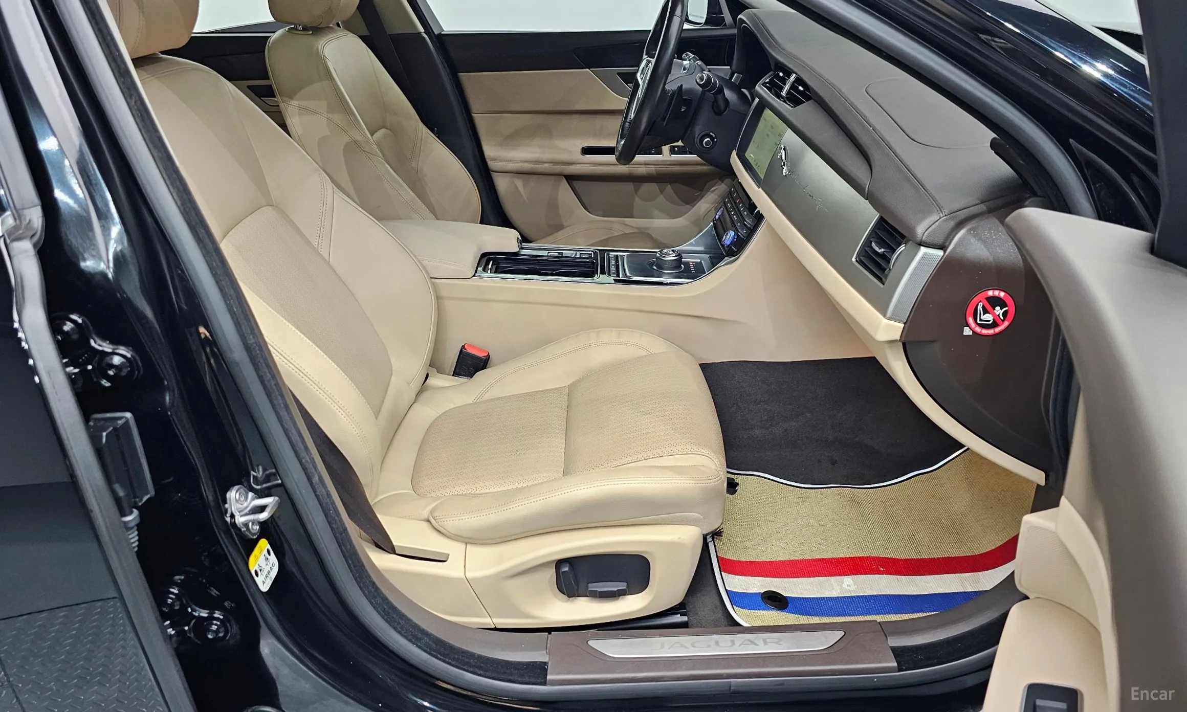Jaguar XF (x260) превью 11