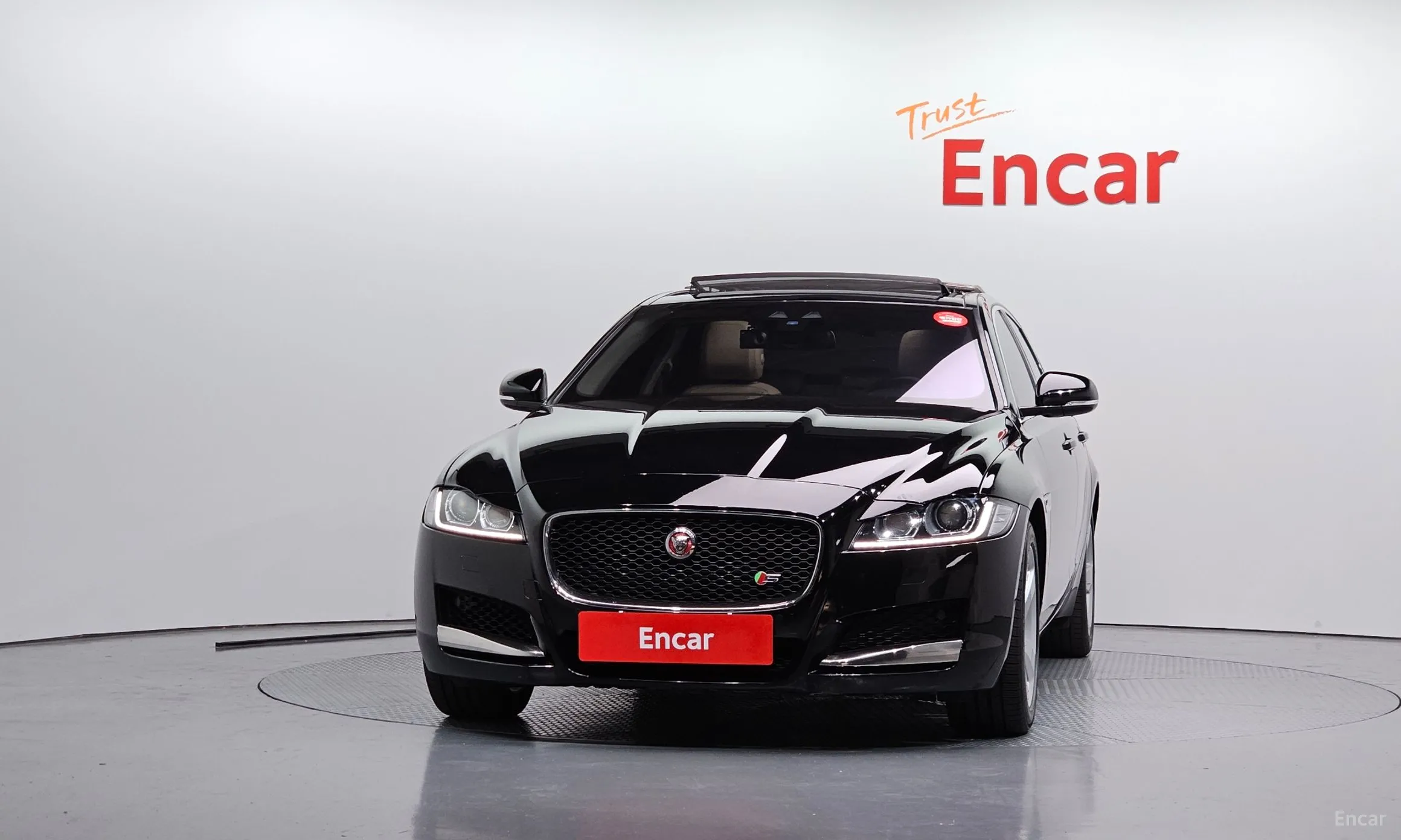 Jaguar XF (x260) превью 3