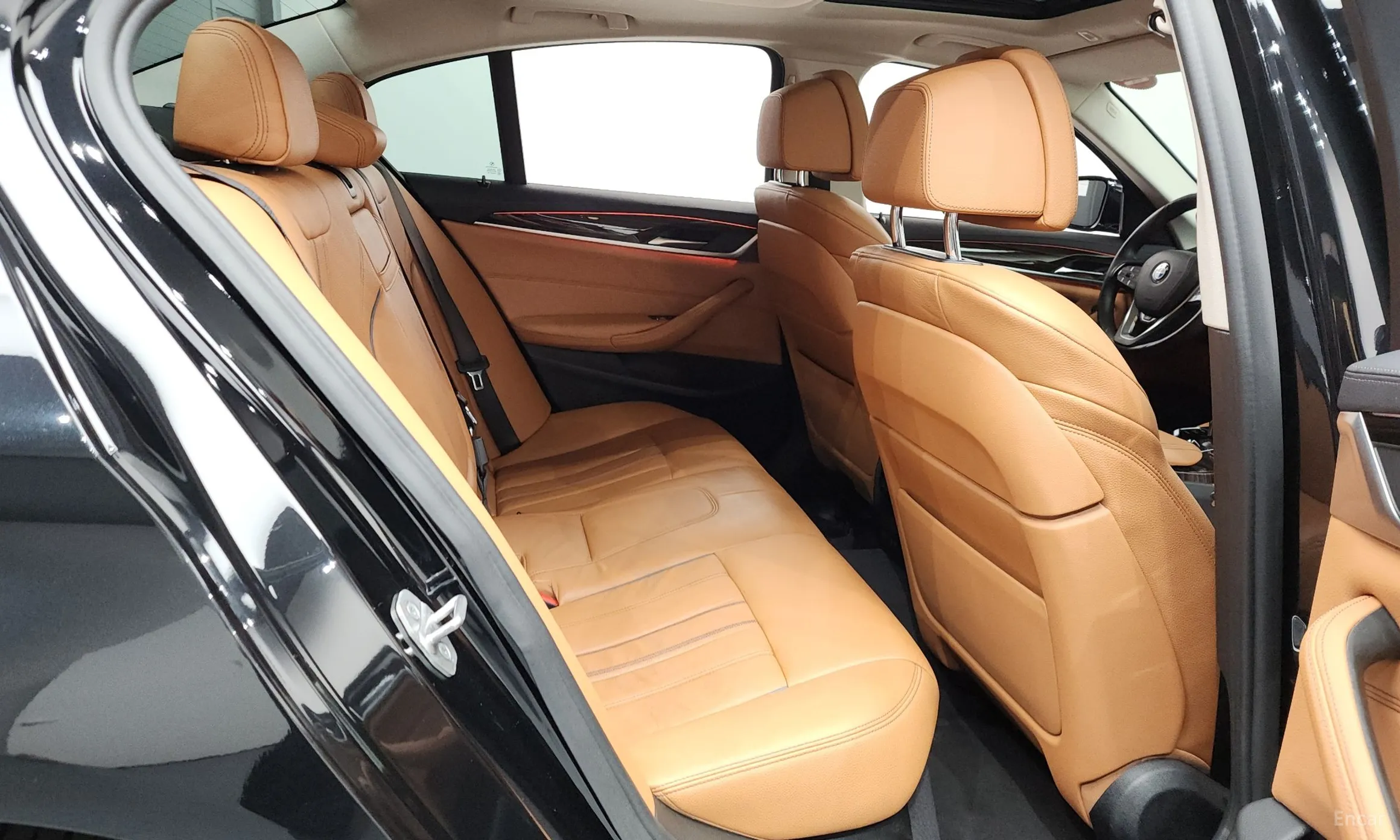 BMW 5 Series (G30) превью 11