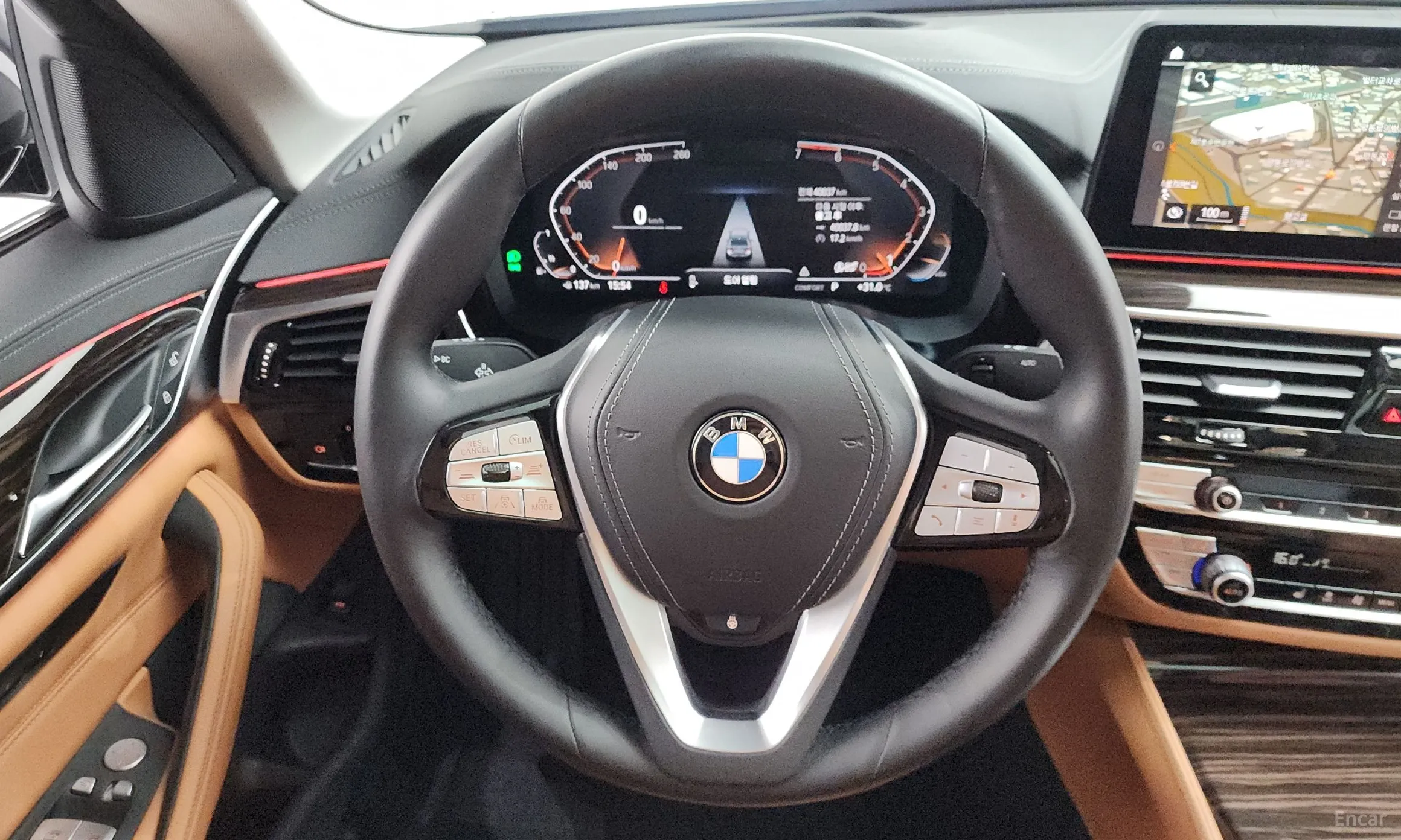 BMW 5 Series (G30) превью 13