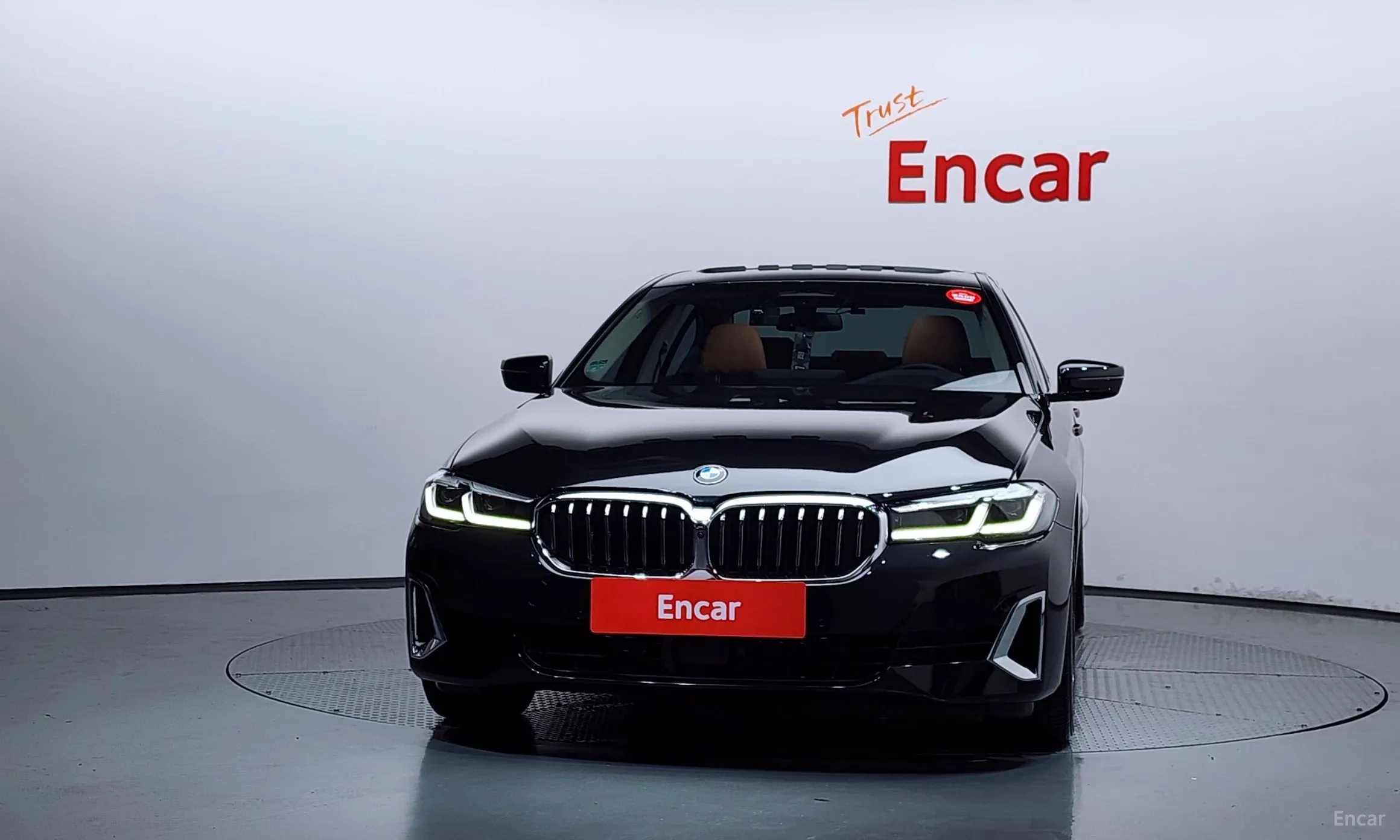BMW 5 Series (G30) превью 3
