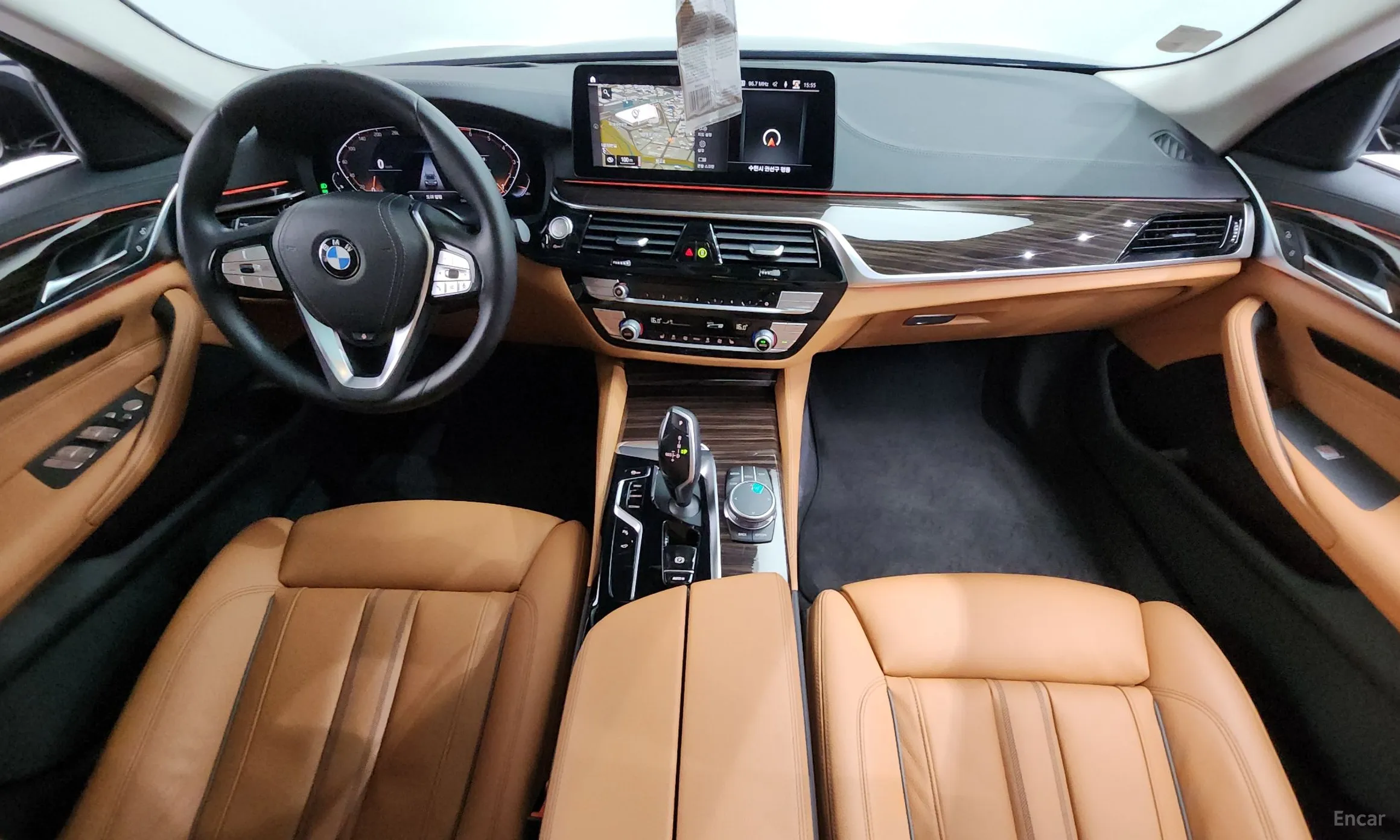 BMW 5 Series (G30) превью 7