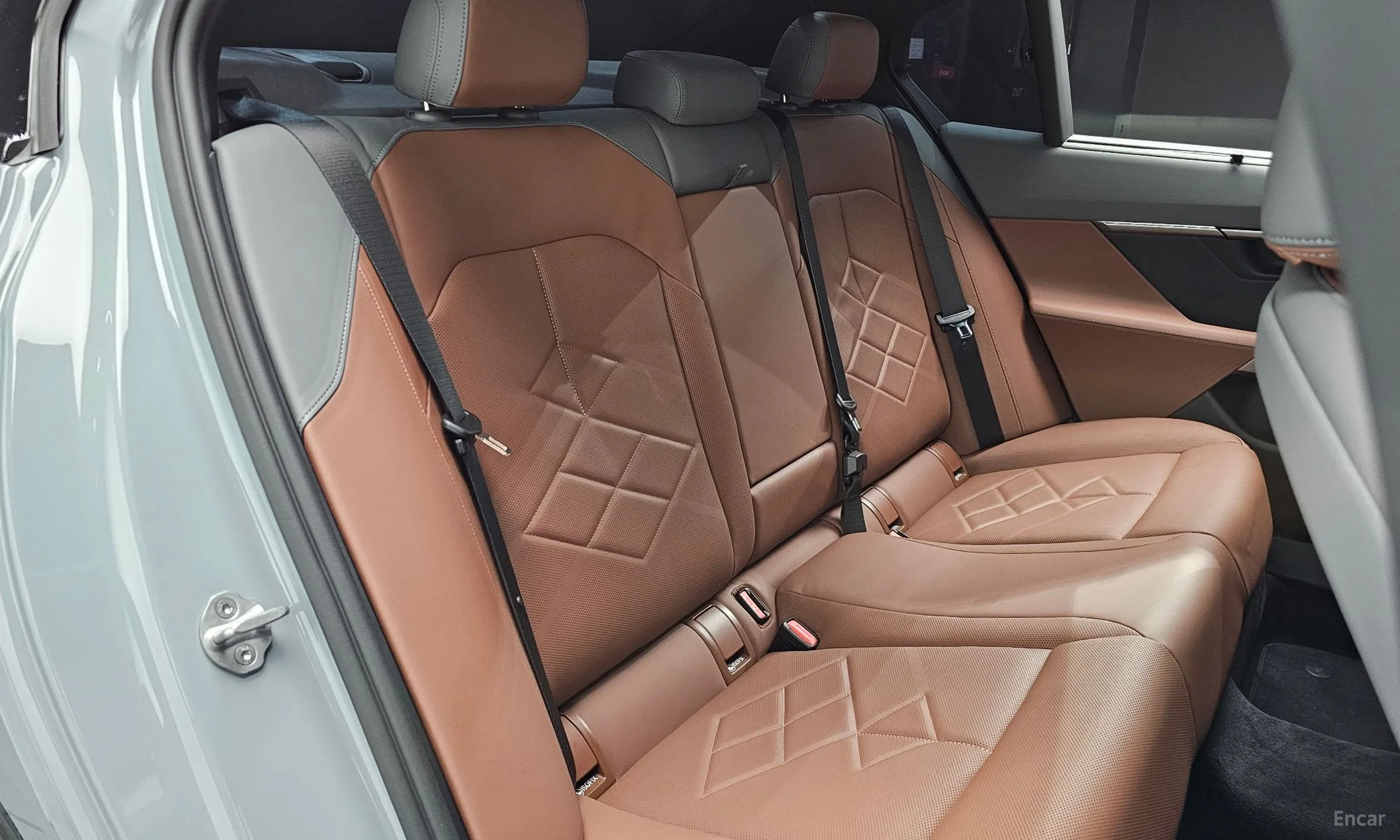 BMW 5 Series (G60) превью 11