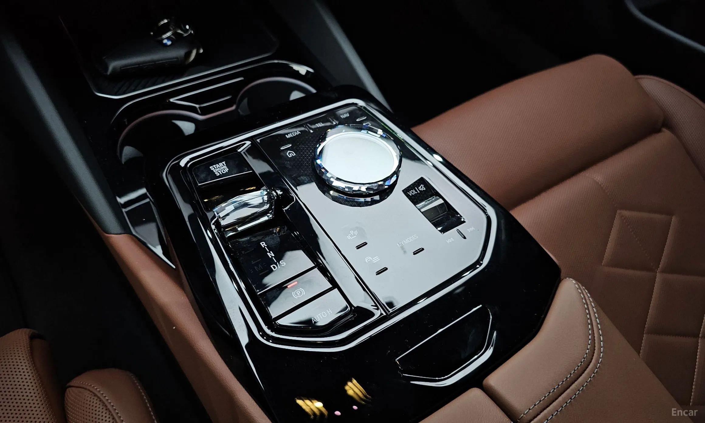 BMW 5 Series (G60) превью 9