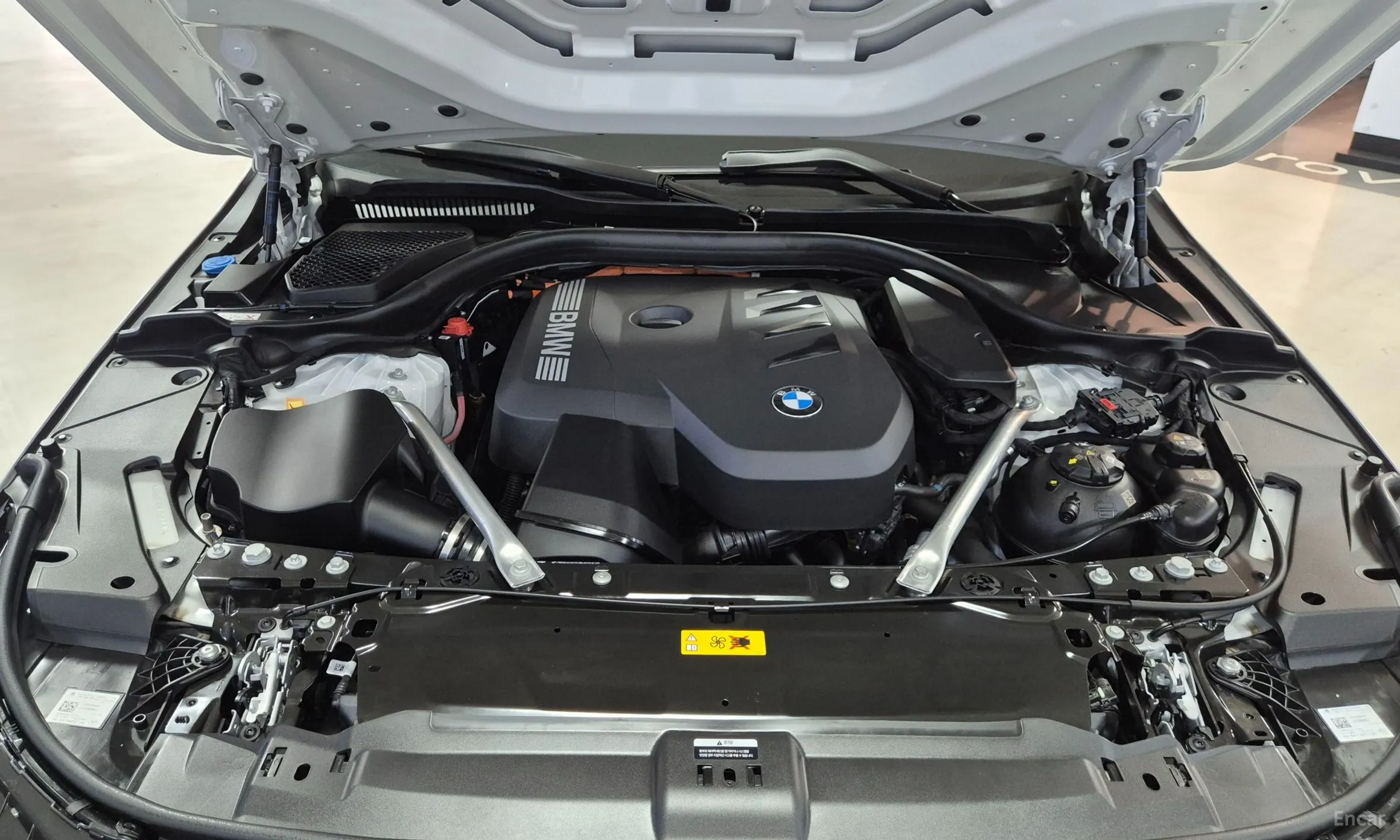 BMW 5 Series (G60) превью 6
