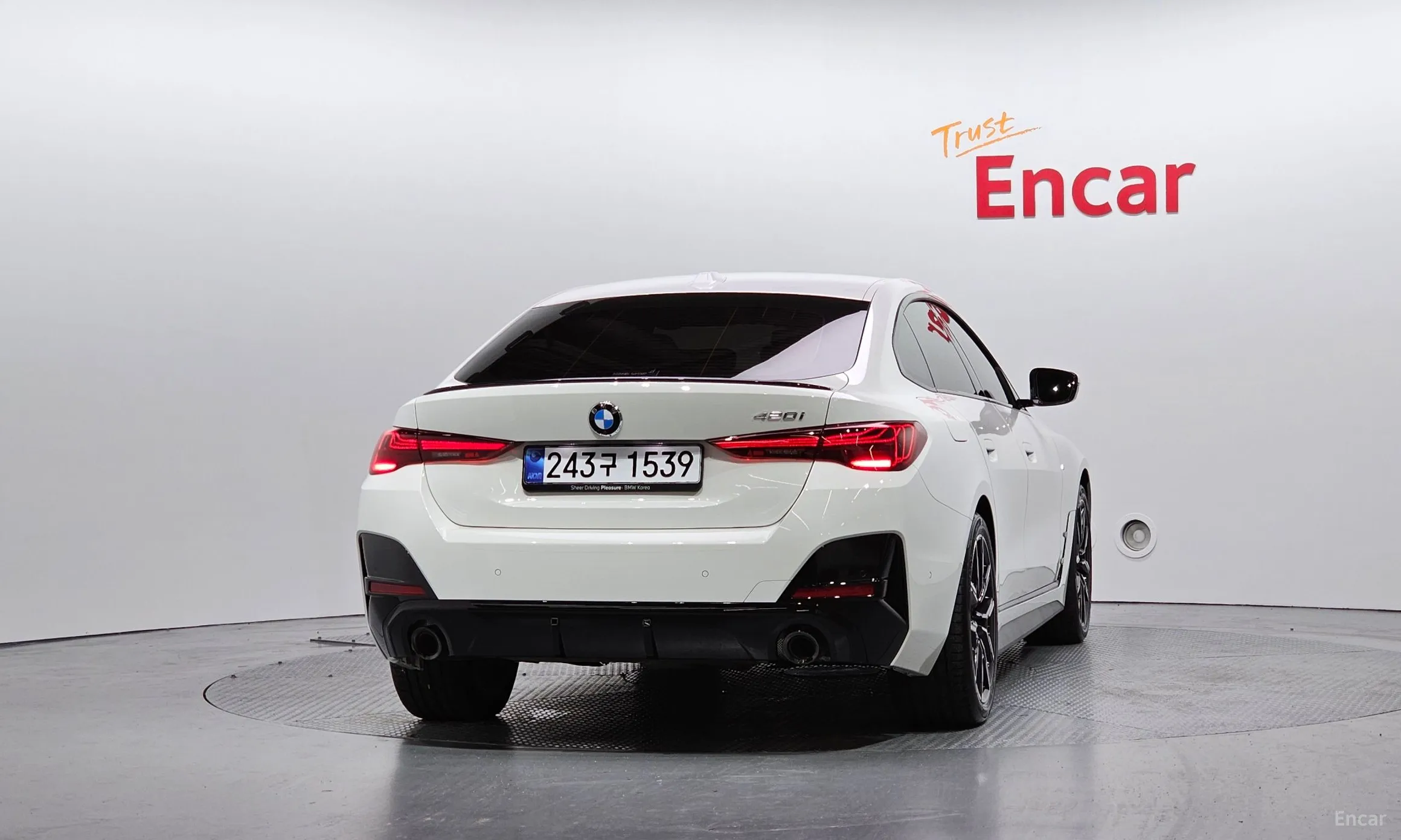 BMW Series 4 (G22) превью 4