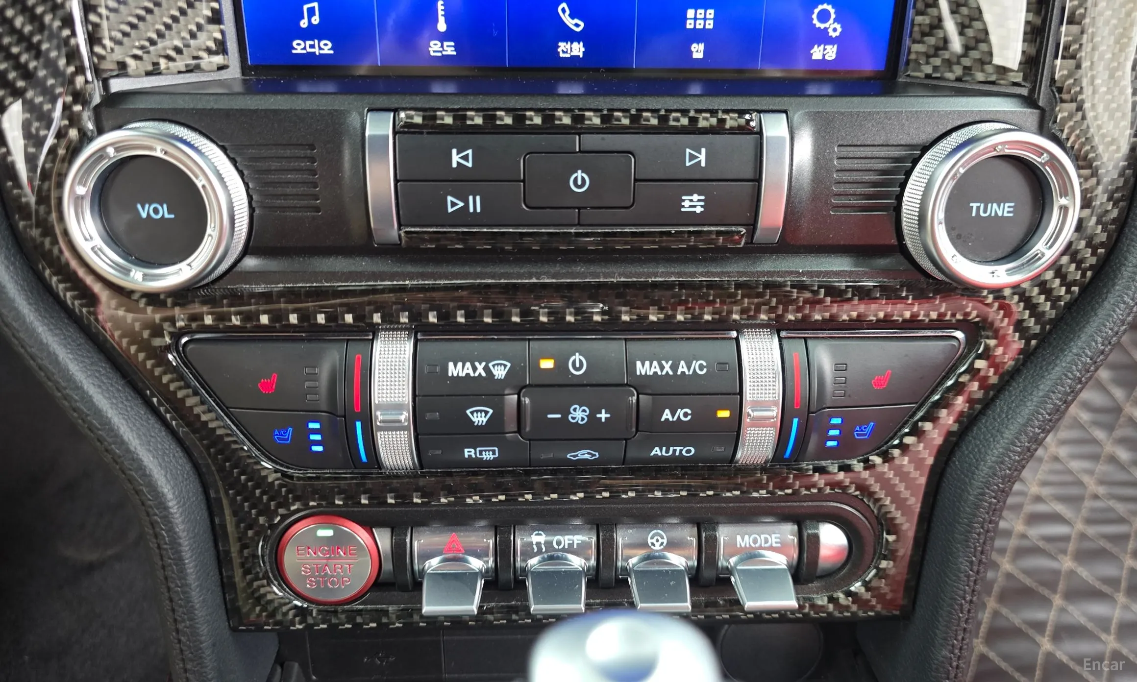 Ford Mustang превью 17