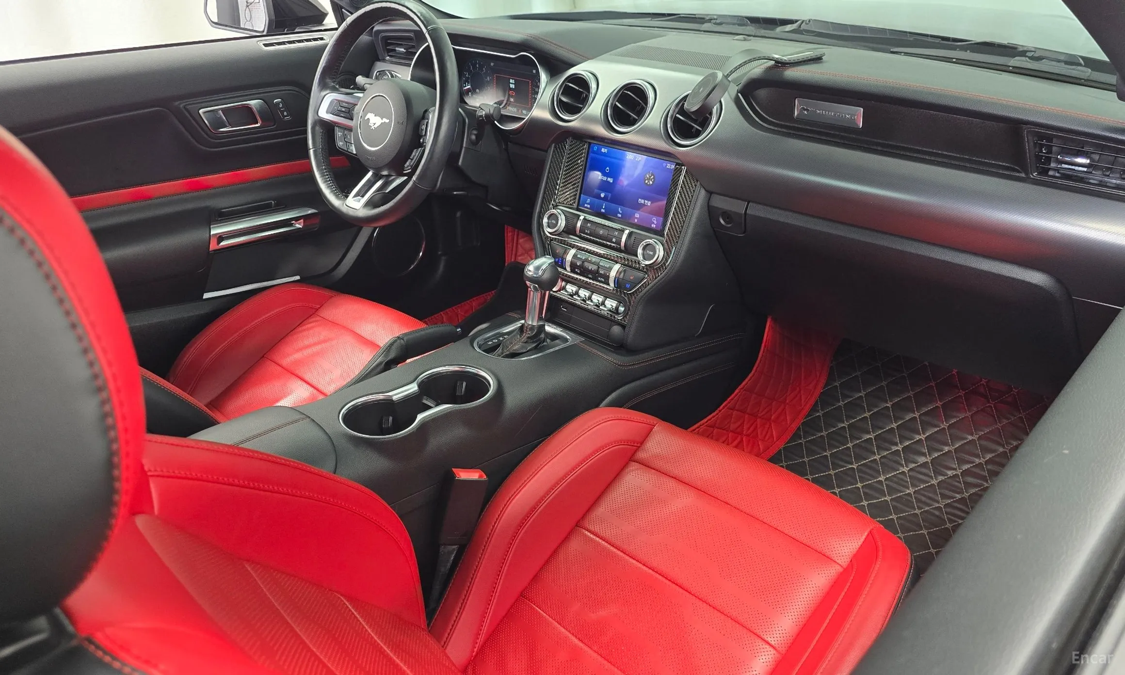 Ford Mustang превью 7