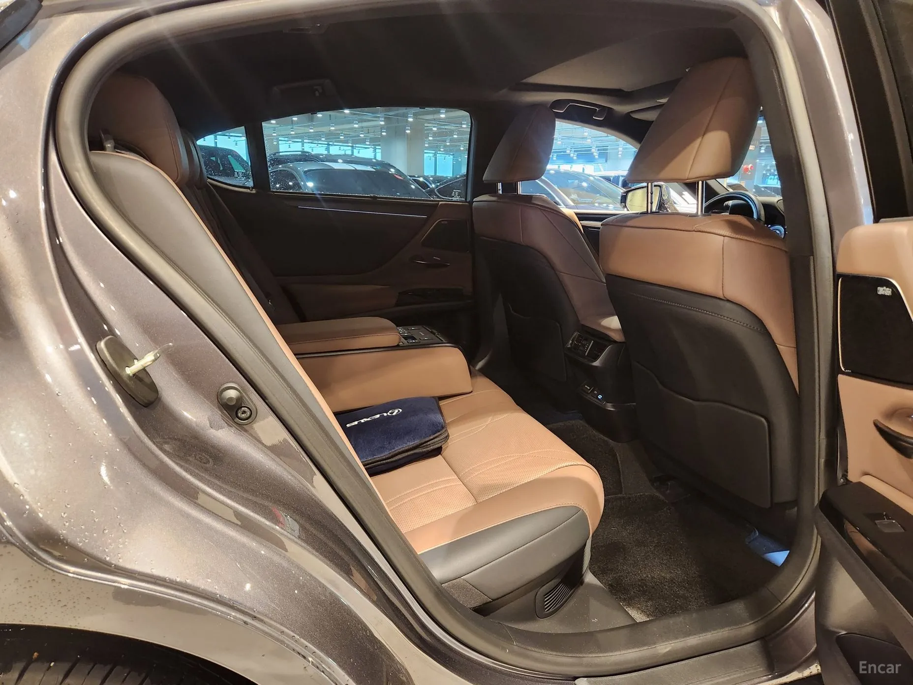Lexus ES300h 7th Generation превью 13