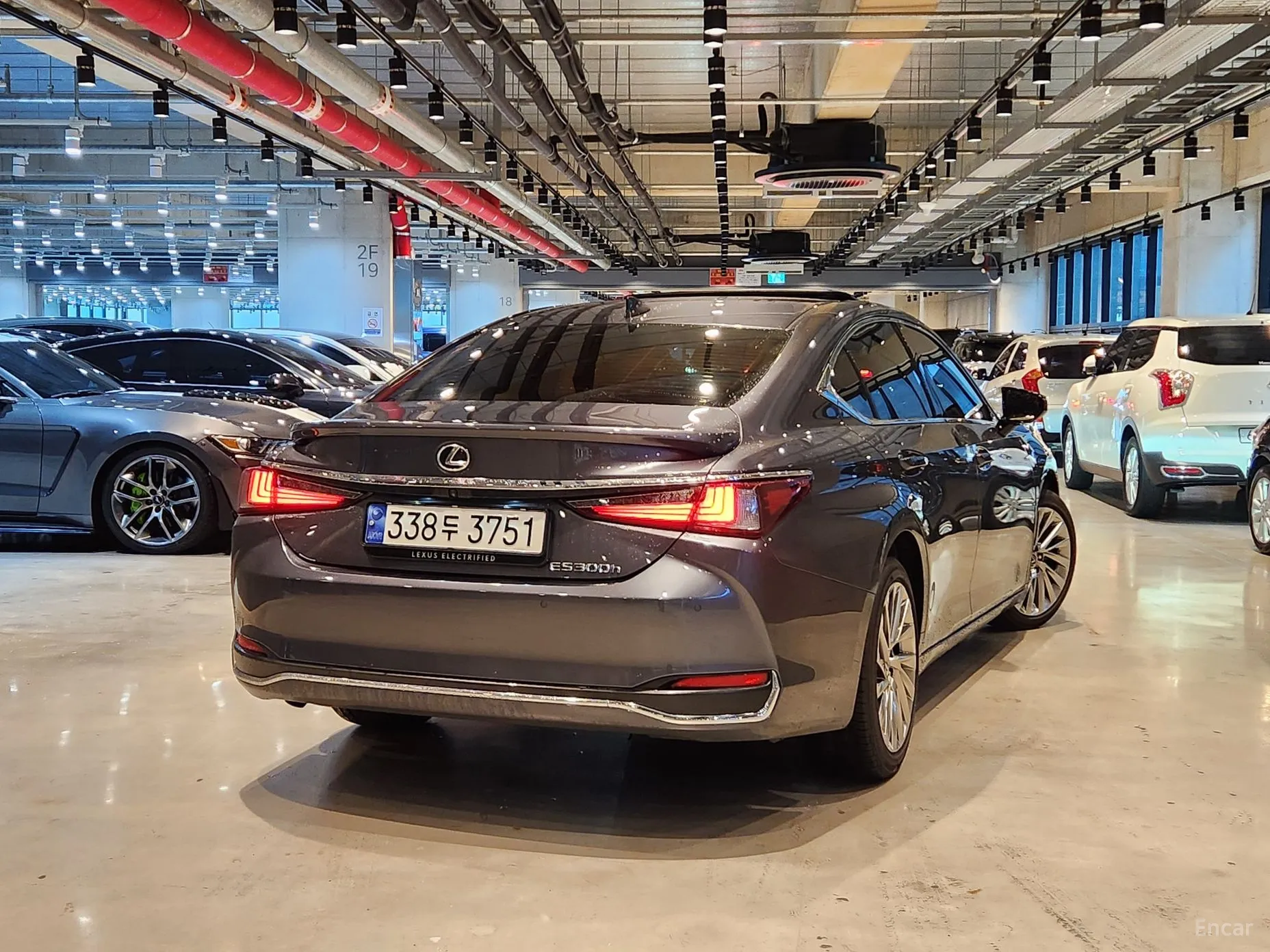 Lexus ES300h 7th Generation превью 2