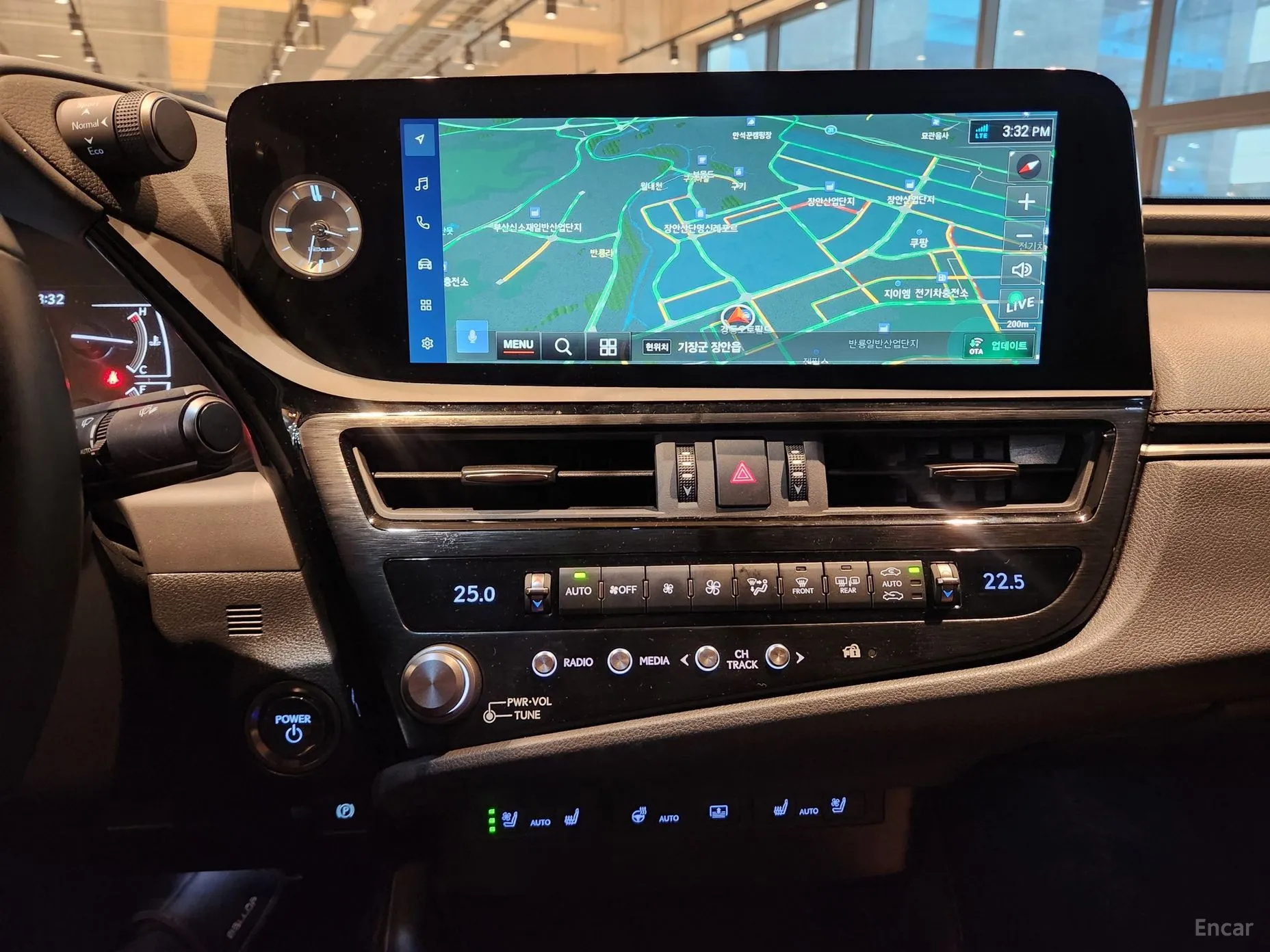 Lexus ES300h 7th Generation превью 7