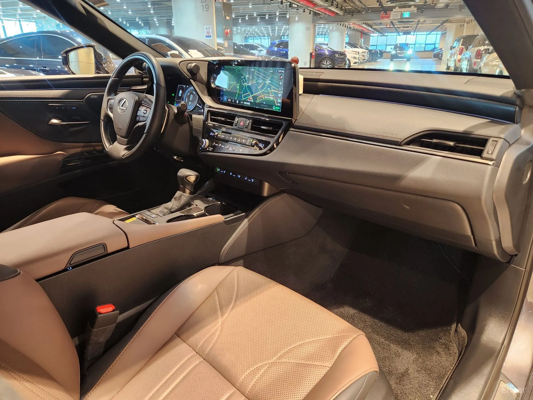 Lexus ES300h 7th Generation превью 9