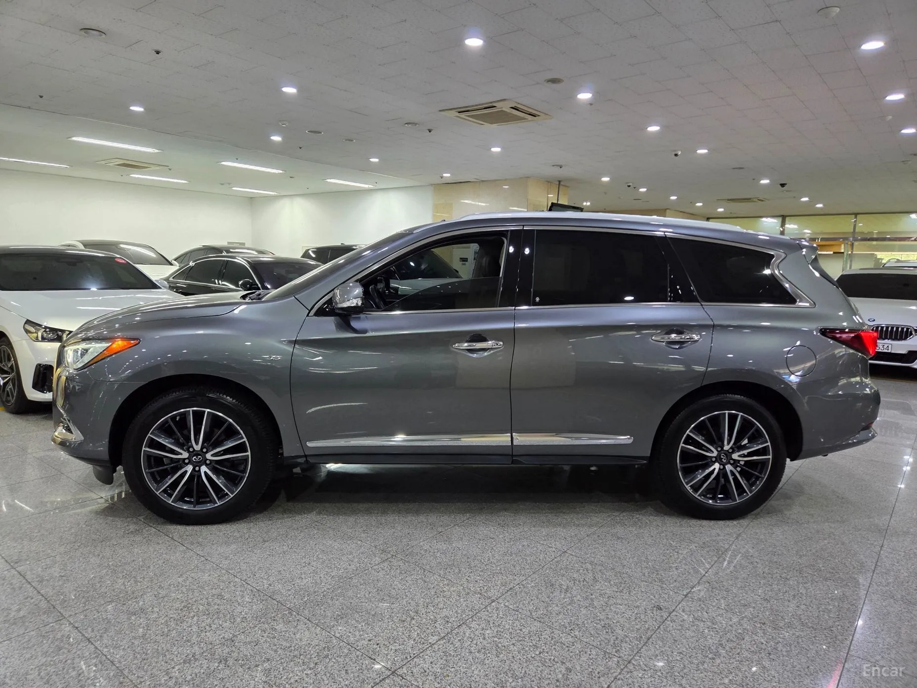 Infiniti QX60 превью 3