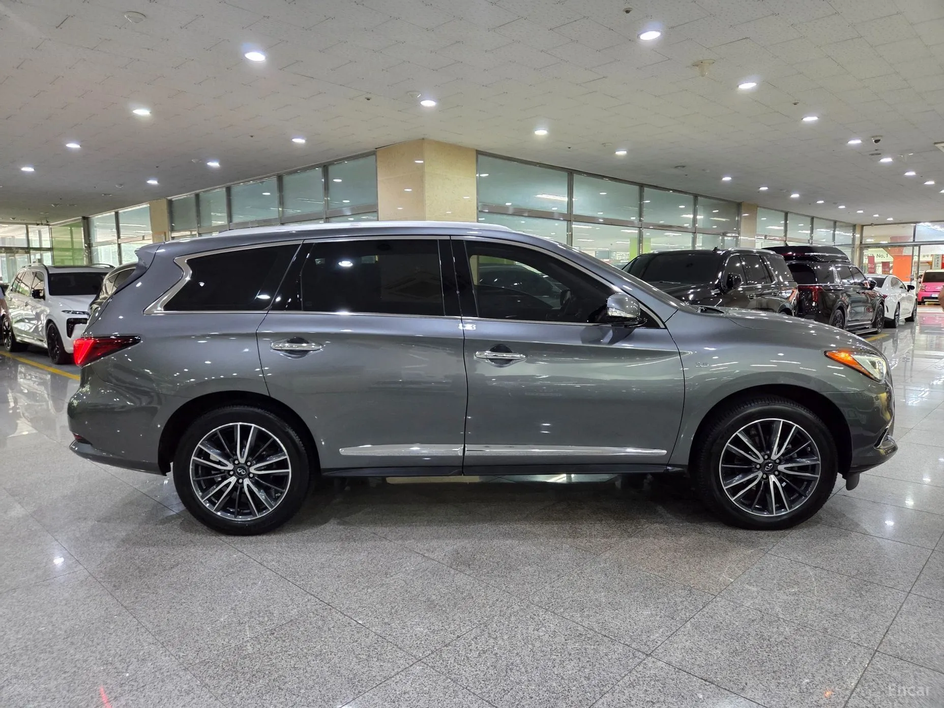 Infiniti QX60 превью 5