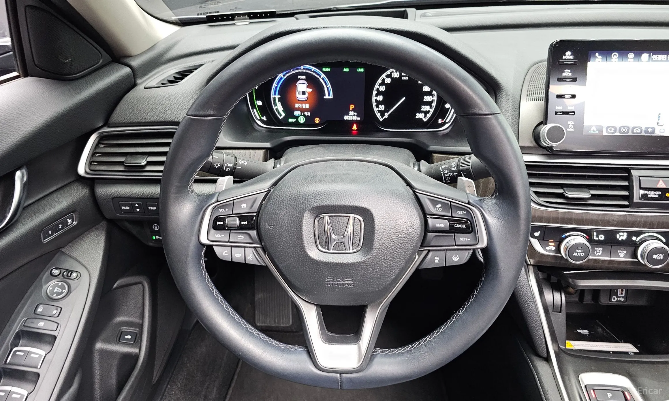 Honda Accord 10th Generation превью 12