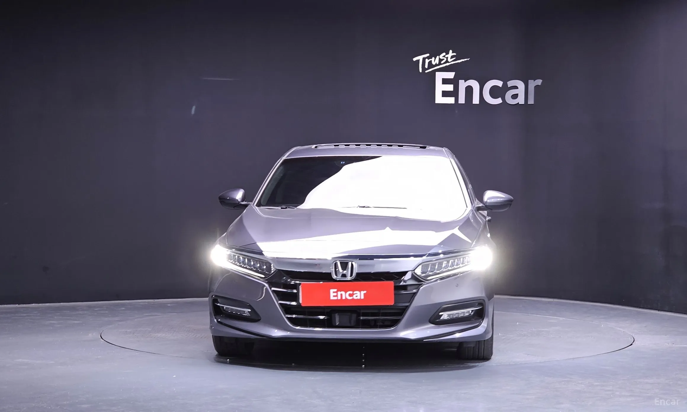 Honda Accord 10th Generation превью 3