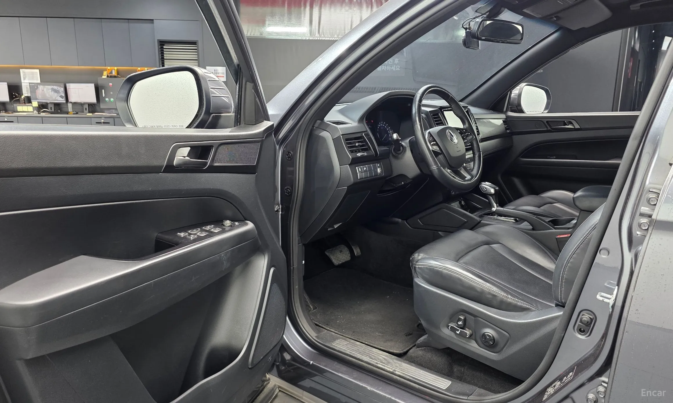 KG Mobility (SsangYong) Rexton Sports превью 10