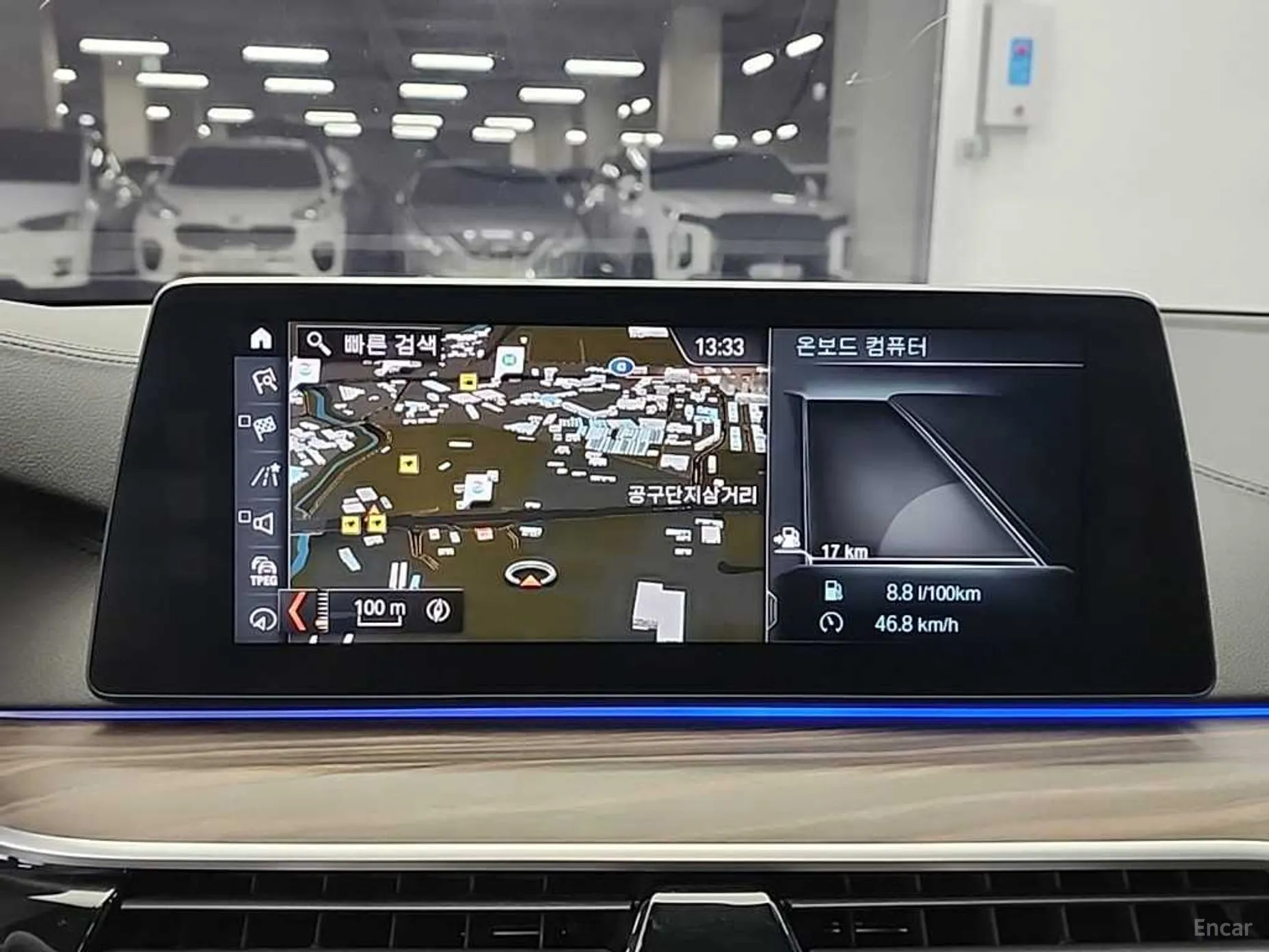 BMW 5 Series (G30) превью 15
