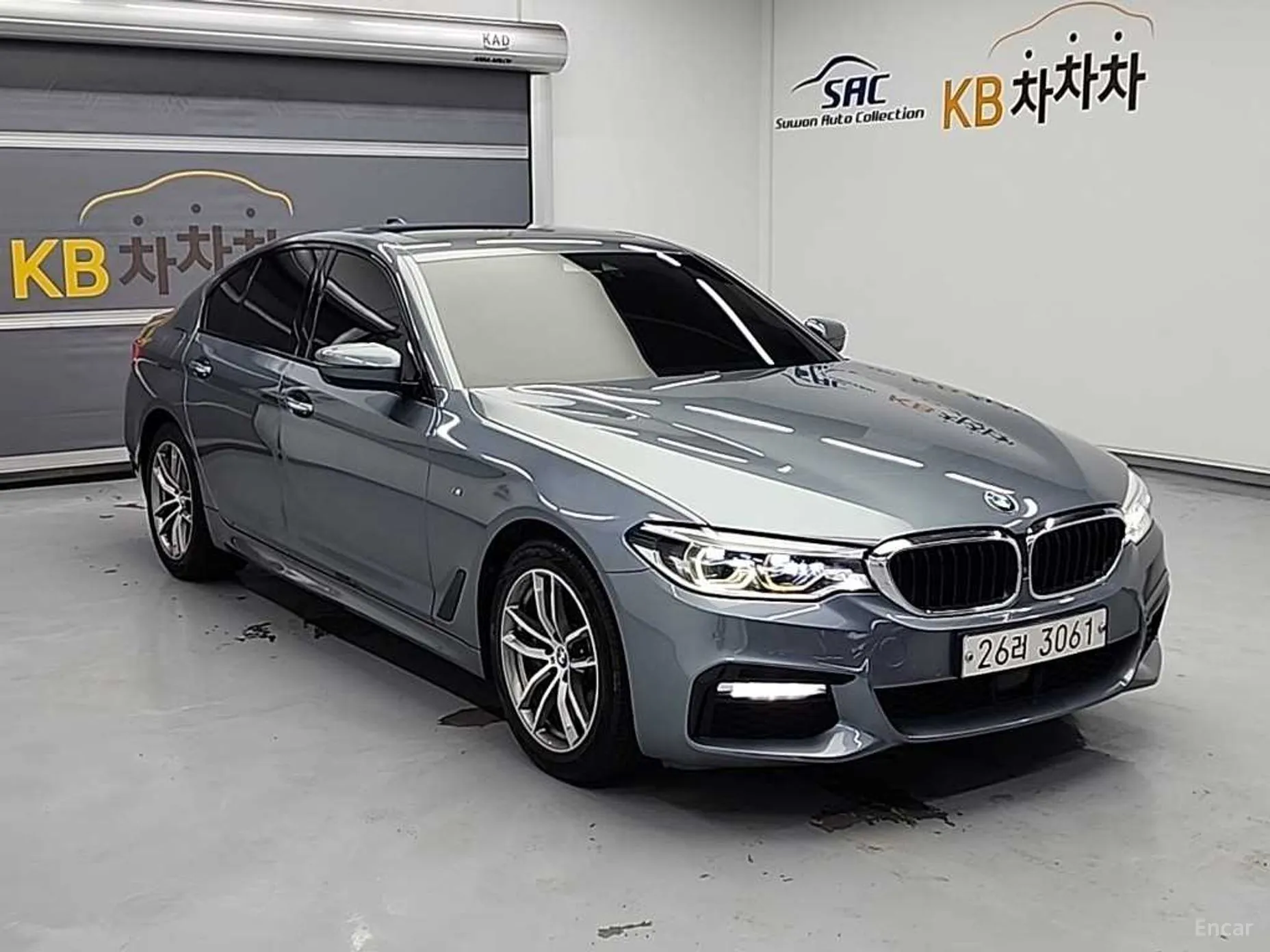 BMW 5 Series (G30) превью 4
