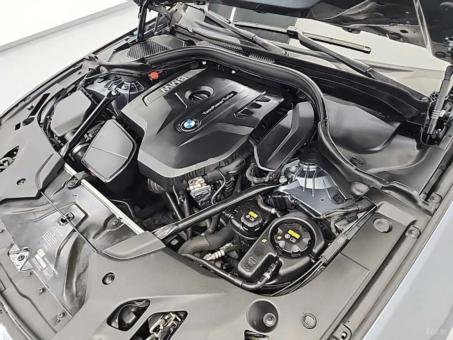 BMW 5 Series (G30) превью 5