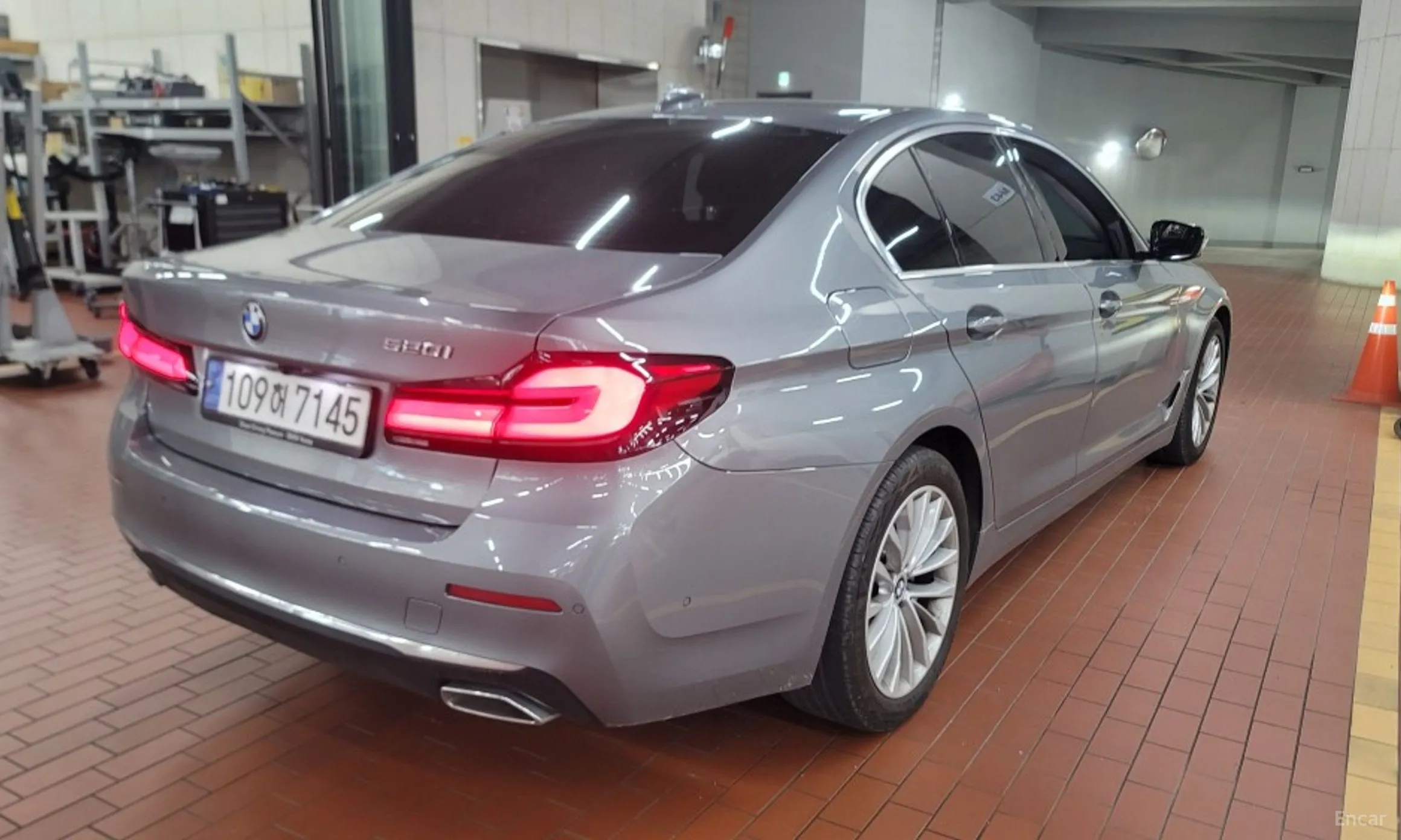 BMW 5 Series (G30)
